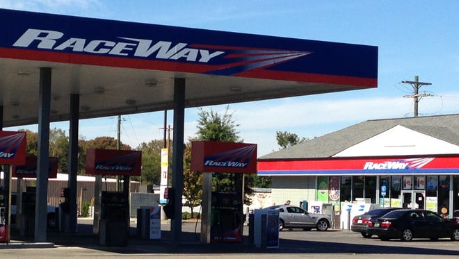 MPD is investigating a Thursday morning shooting at the Raceway gas station on Mobile Hwy.