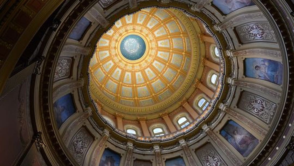 Lobbyist sold his condo to a lawmaker at a loss while another rents rooms to legislators