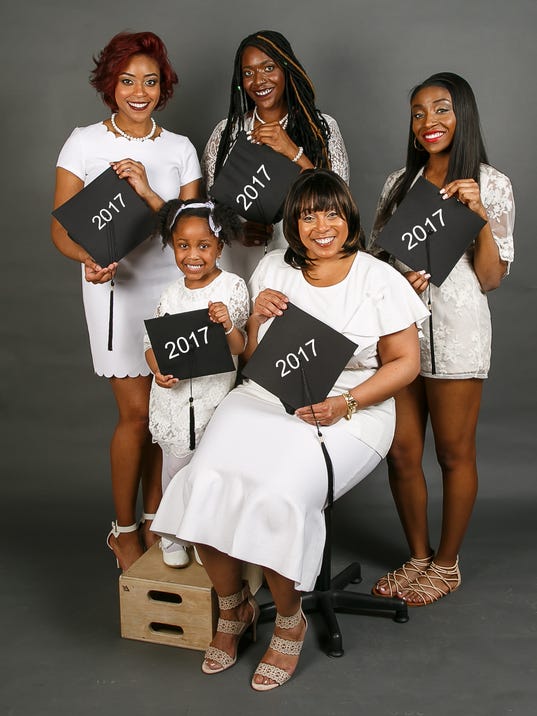 Photo Shows Five Women Three Generations All 2017 Graduates