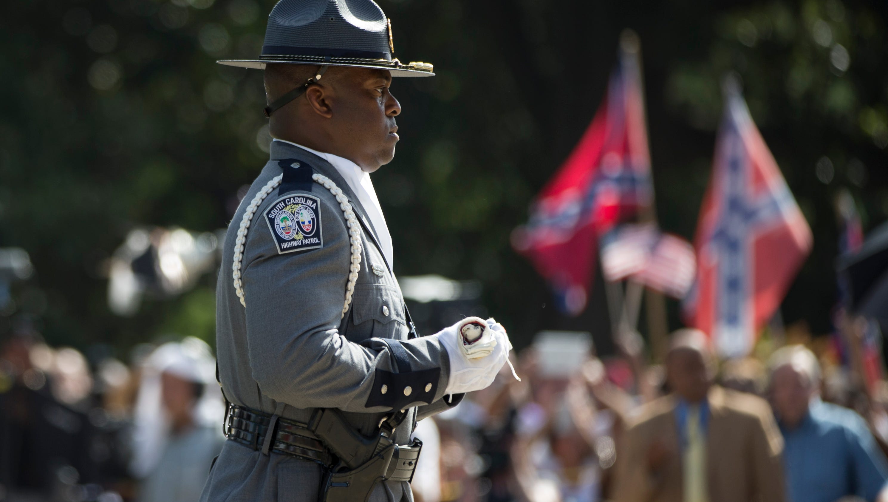 photos-the-value-of-confederate-flags