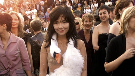 3/25/2001 -- Los Angeles, Calif. --  Bjork...