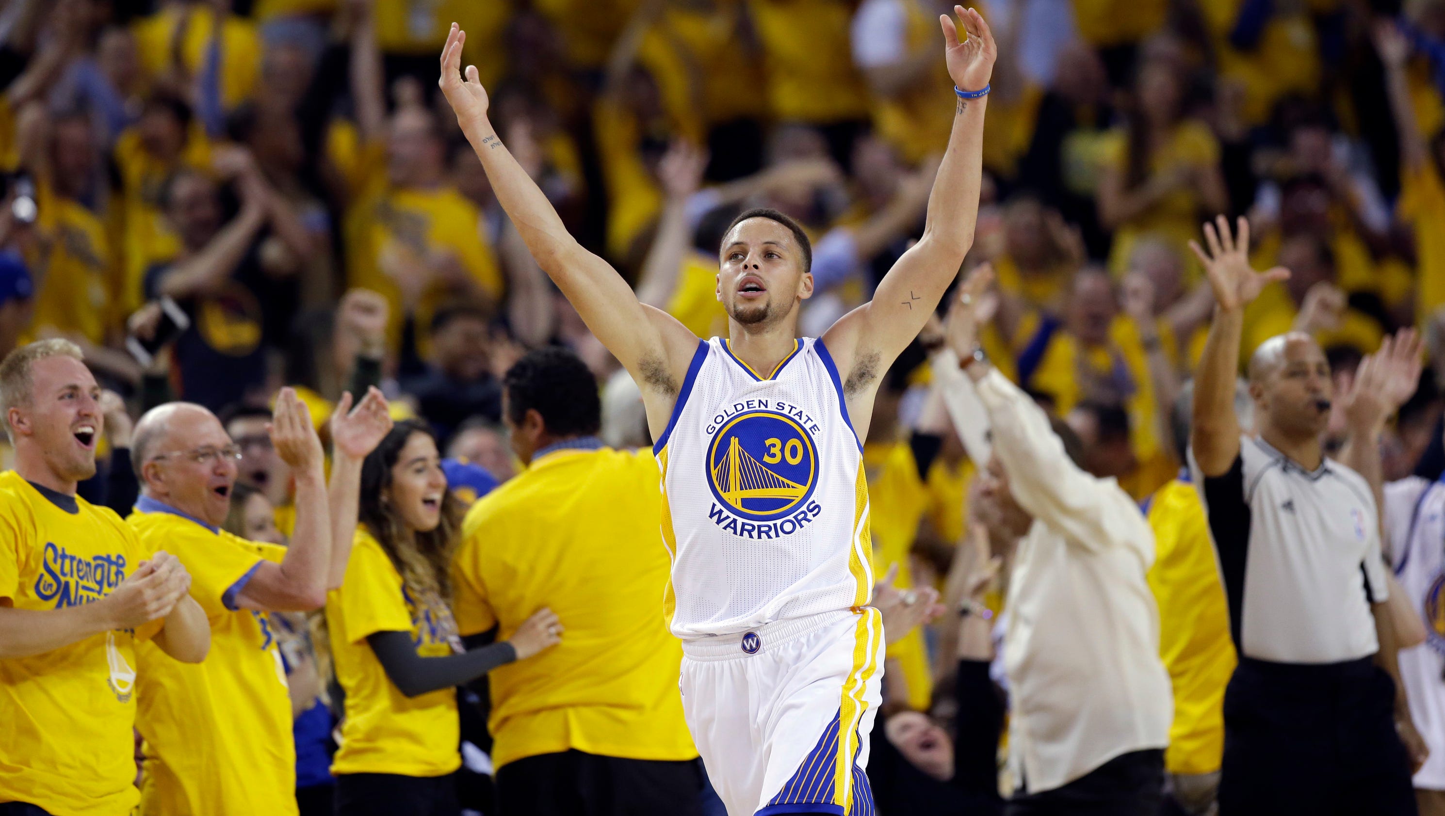 Warriors' Stephen Curry and Klay Thompson clinch series with Game 5 win