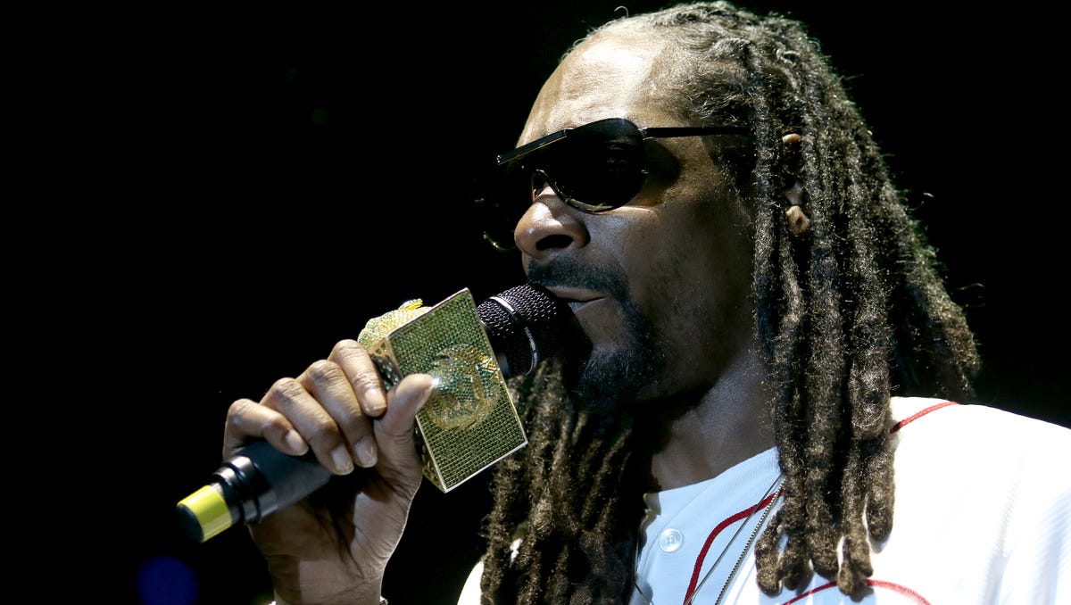 If you don't like Snoop Dogg, don't stay for the Reds post-game show | ...