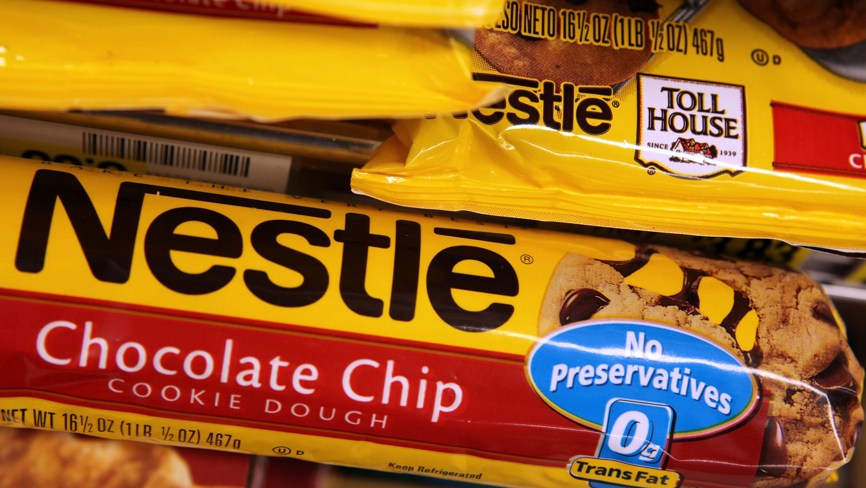 Nestlé recalls some chocolate chip cookie dough after plastic reports