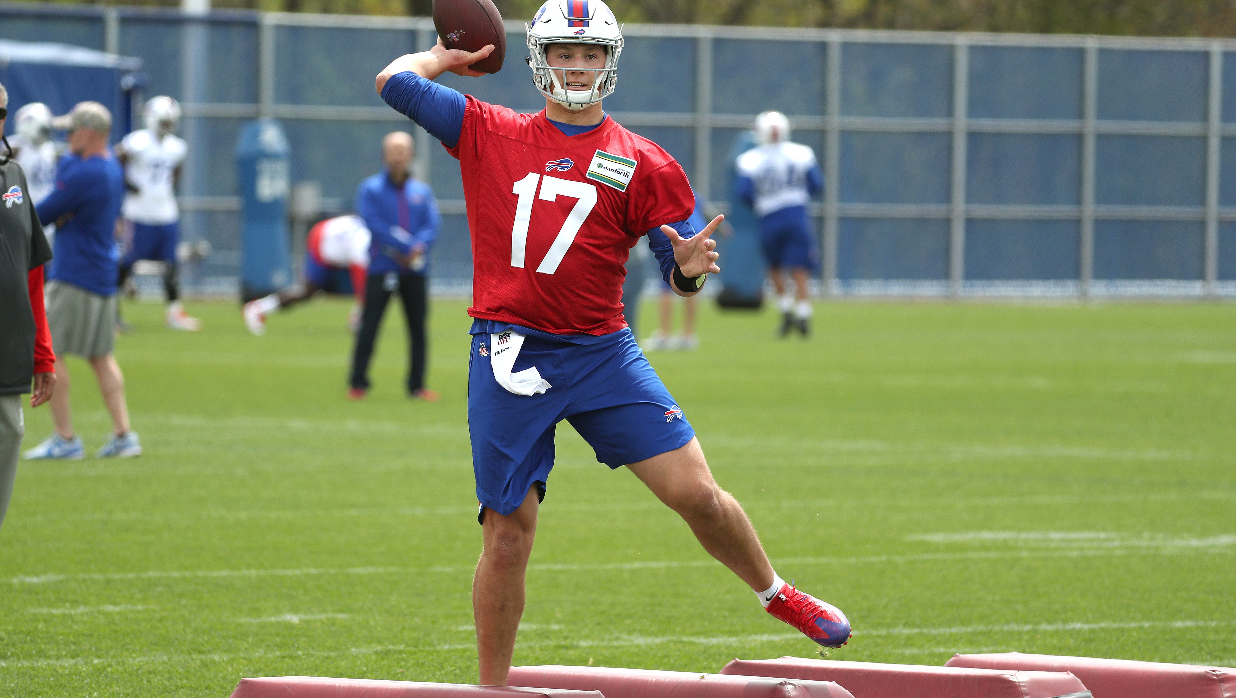 Josh Allen From Farm In Firebaugh To First Round Pick By Buffalo