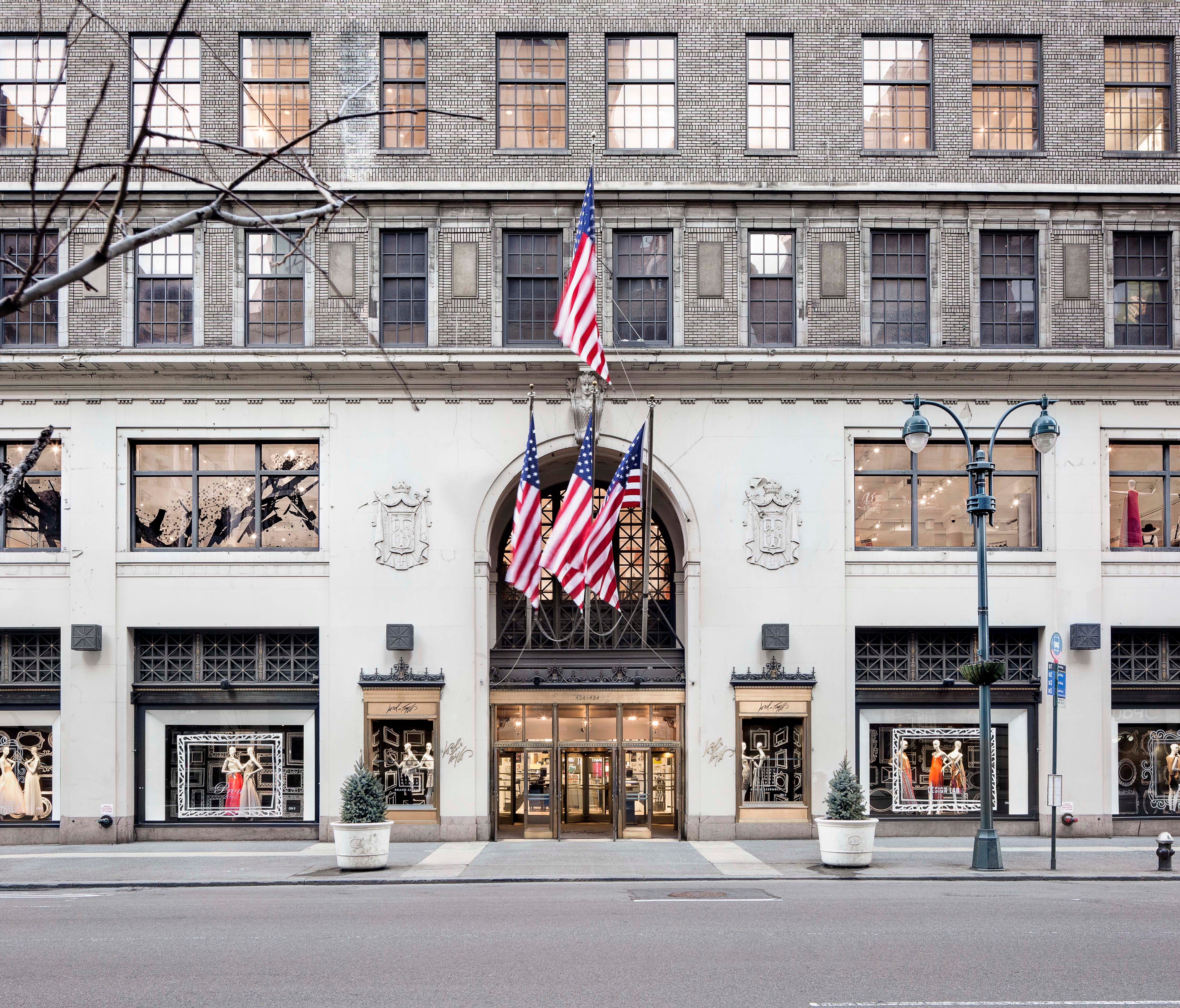 Startup WeWork is acquiring the Lord & Taylor Fifth Avenue store for $850 Million, as part of a larger deal in which the workplace provider will lease space in other Hudson's Bay Co. stores.