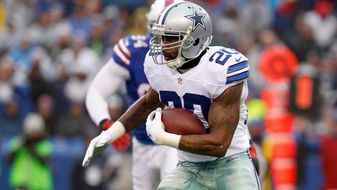 Darren McFadden decided to retire after being cut by the Dallas Cowboys.