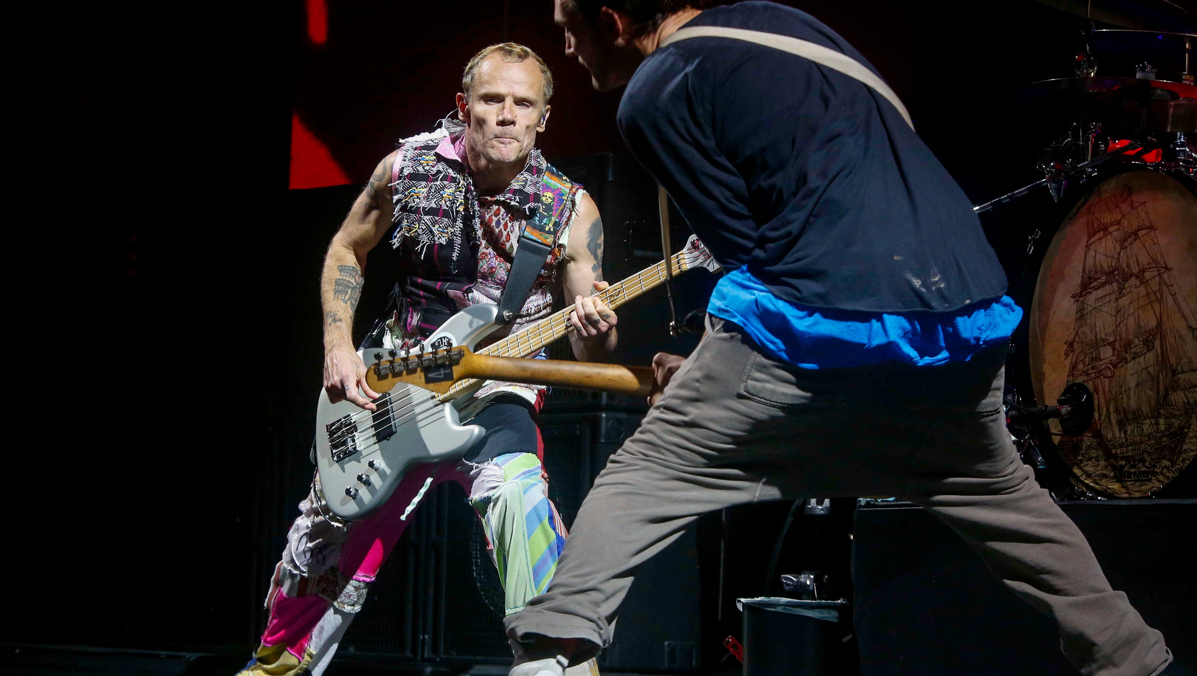 Red Hot Chili Peppers Hit The Right Groove At Des Moines Show