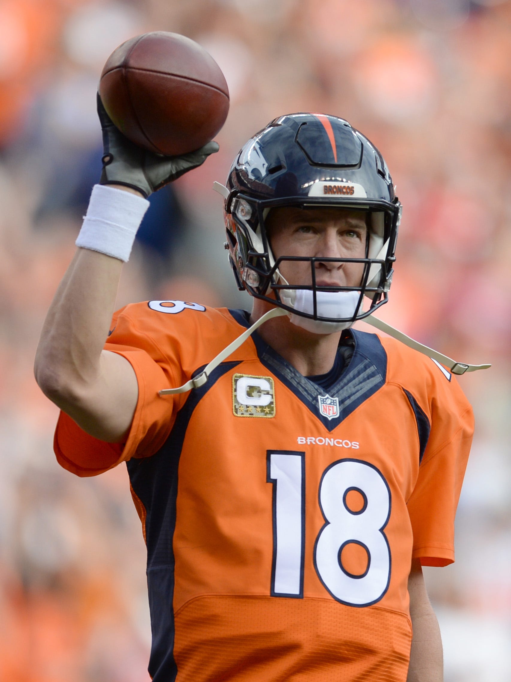 Peyton Manning Benched After Breaking Nfl Career Passing Yards Record
