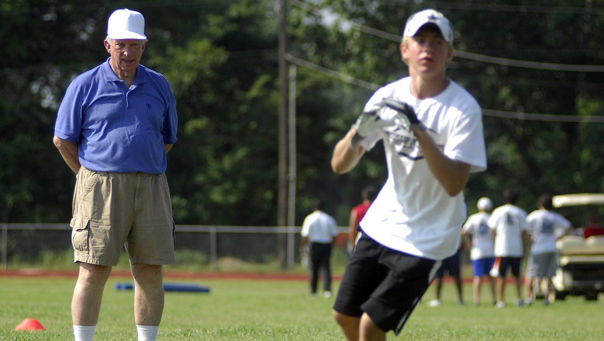 Bob Tyler, longtime football coach throughout Mississippi, dies at 91