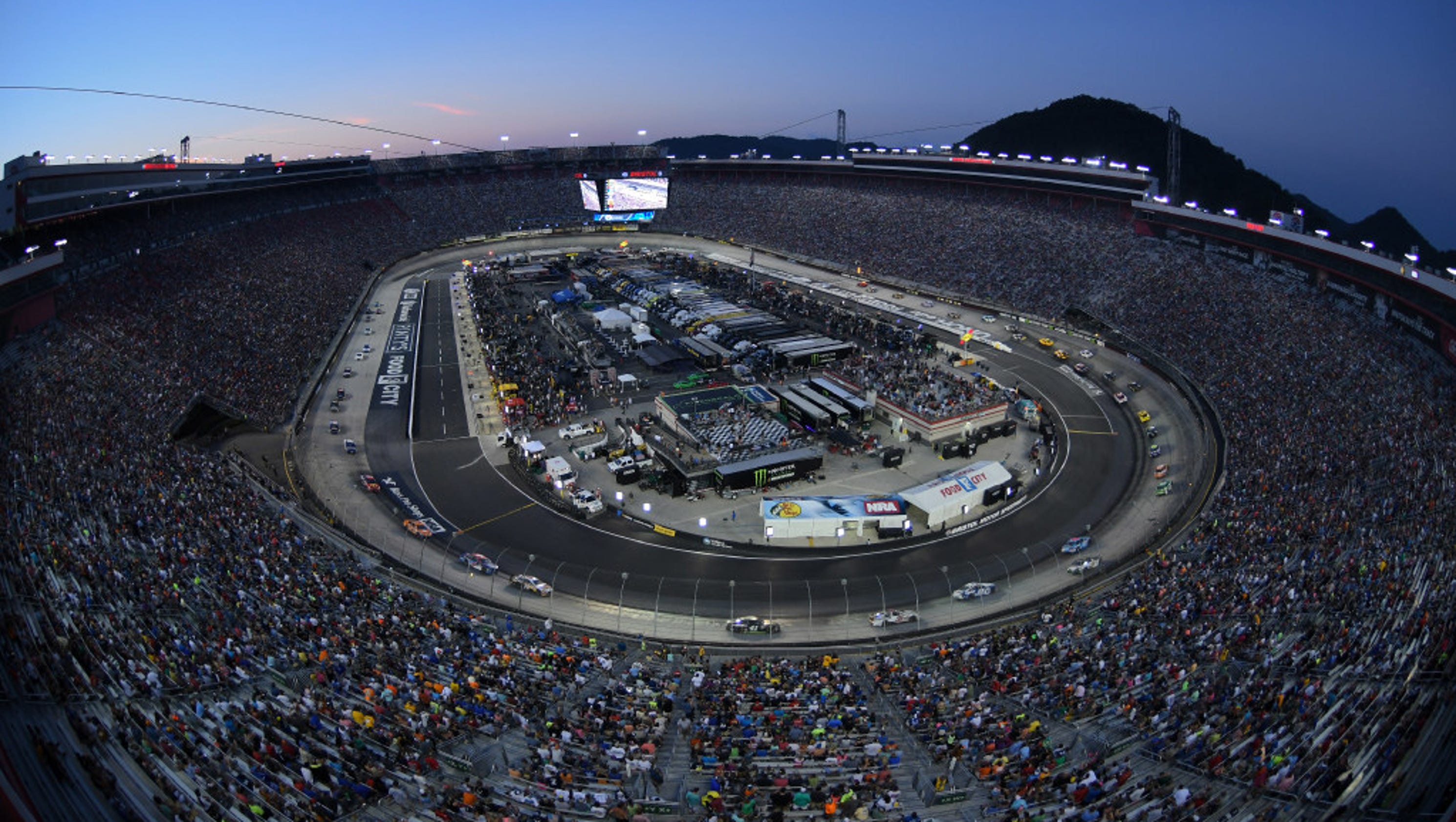 NASCAR returns to short-track racing at Bristol Motor Speedway