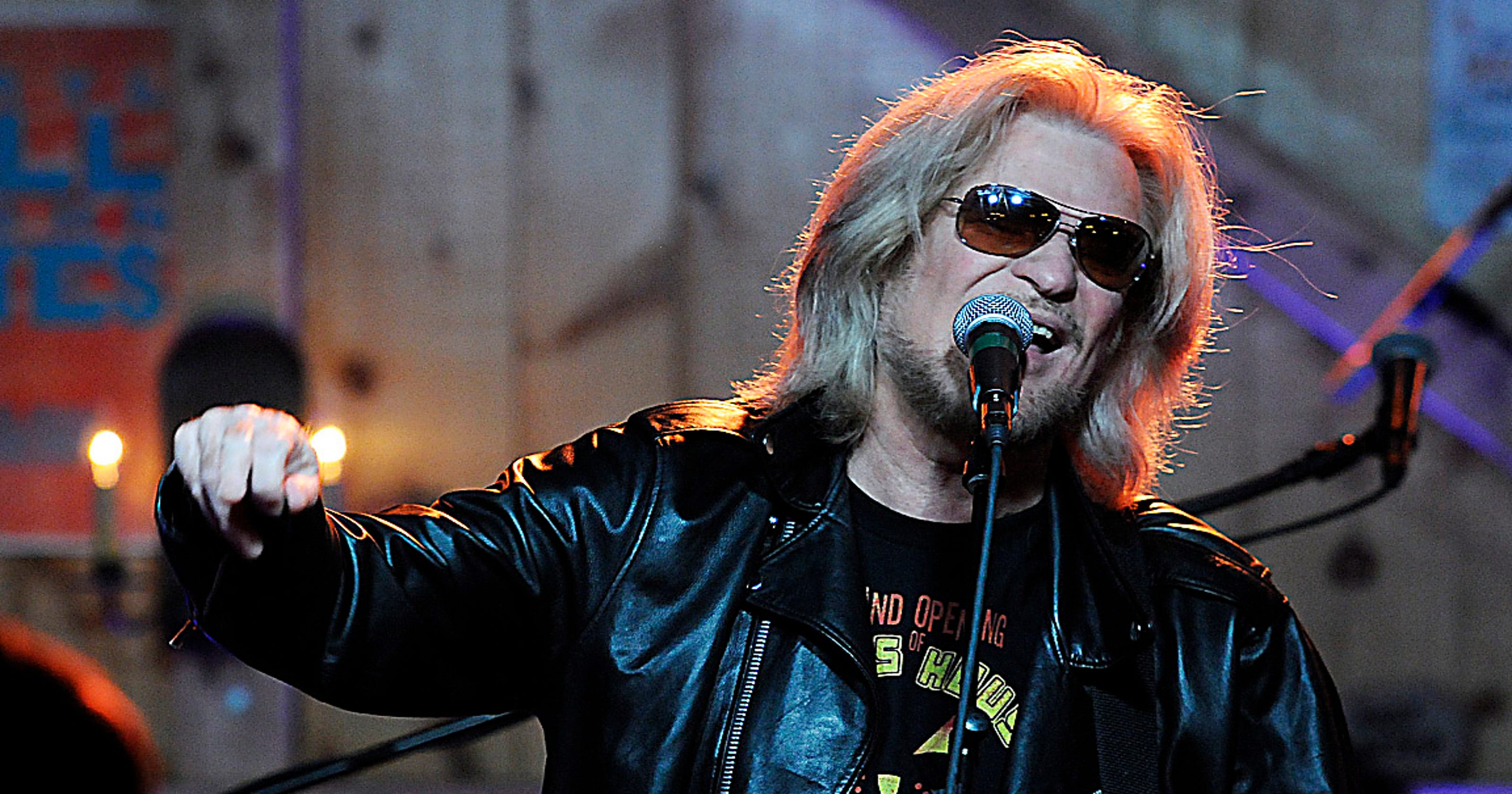 дэрил холл певец. дэрил холл глупая гордость.