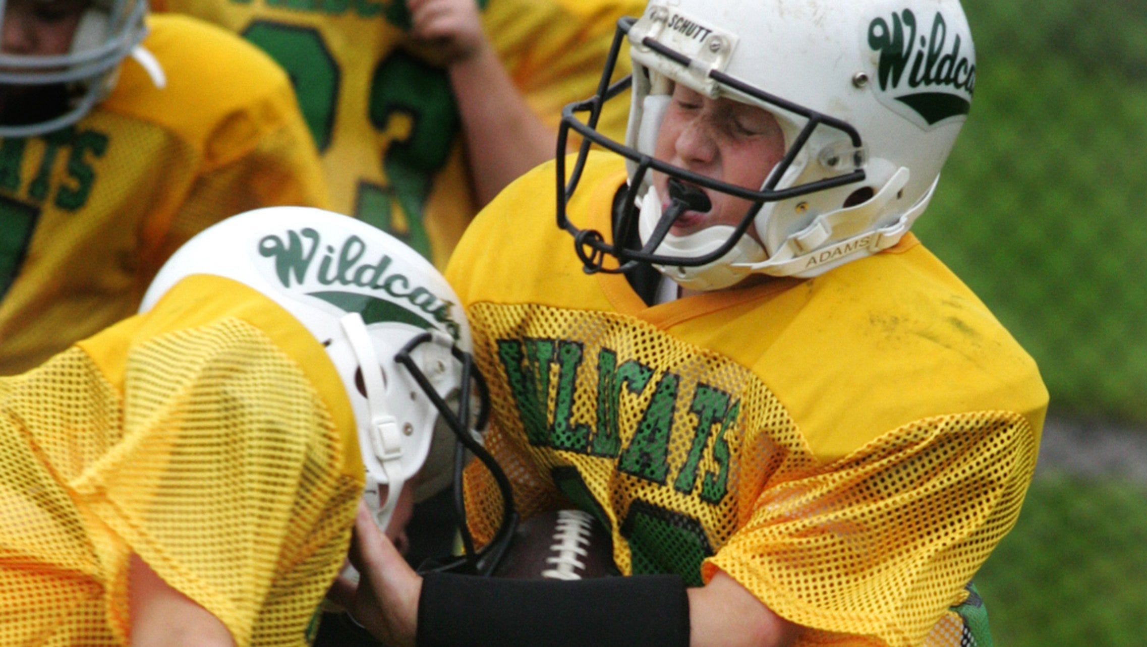 New York Considers Ban On Youth Tackle Football Sparks Cte Debate
