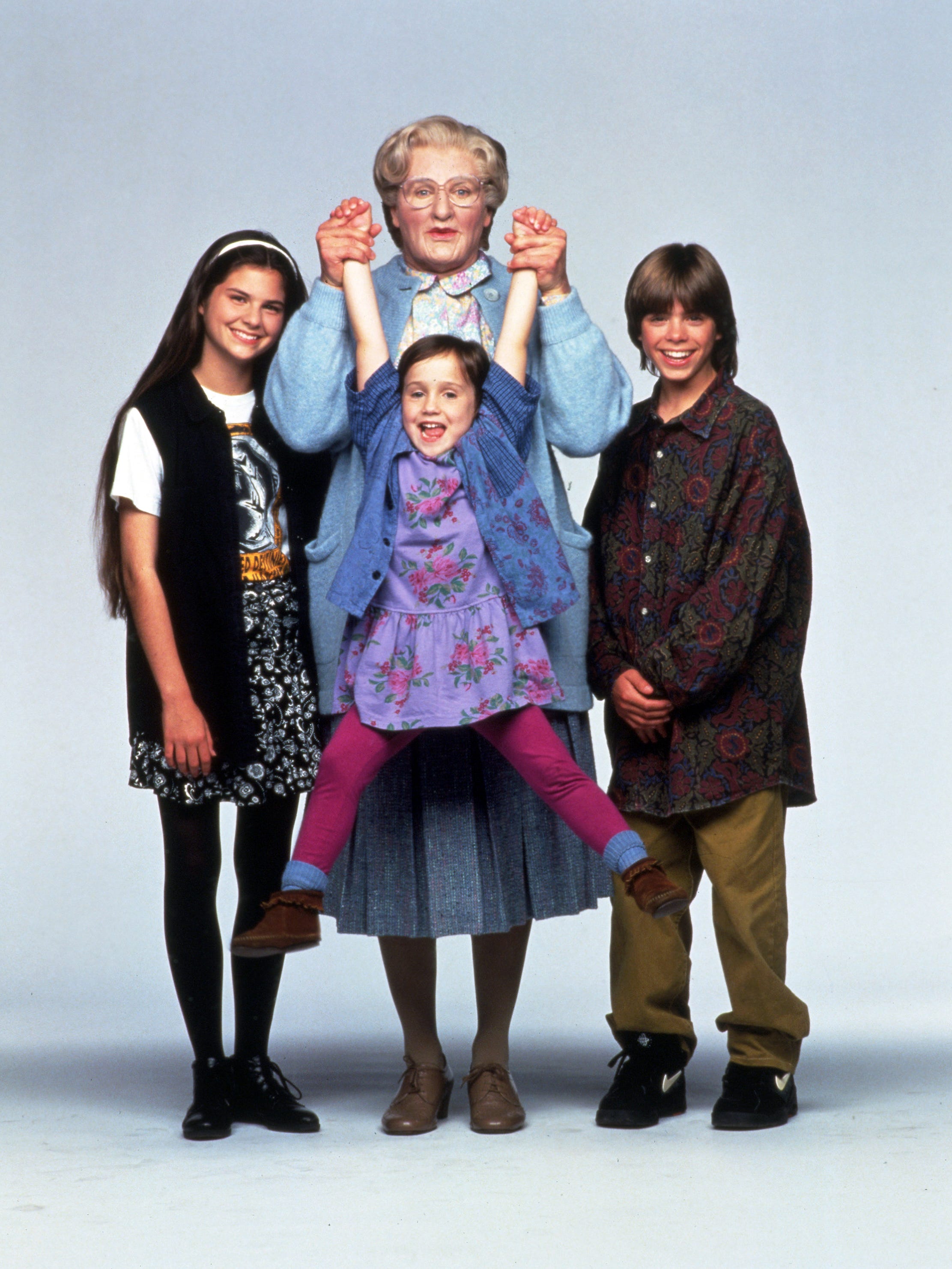 Mara Wilson The Little Girl From Mrs Doubtfire Writes Moving Tribute To Robin Williams