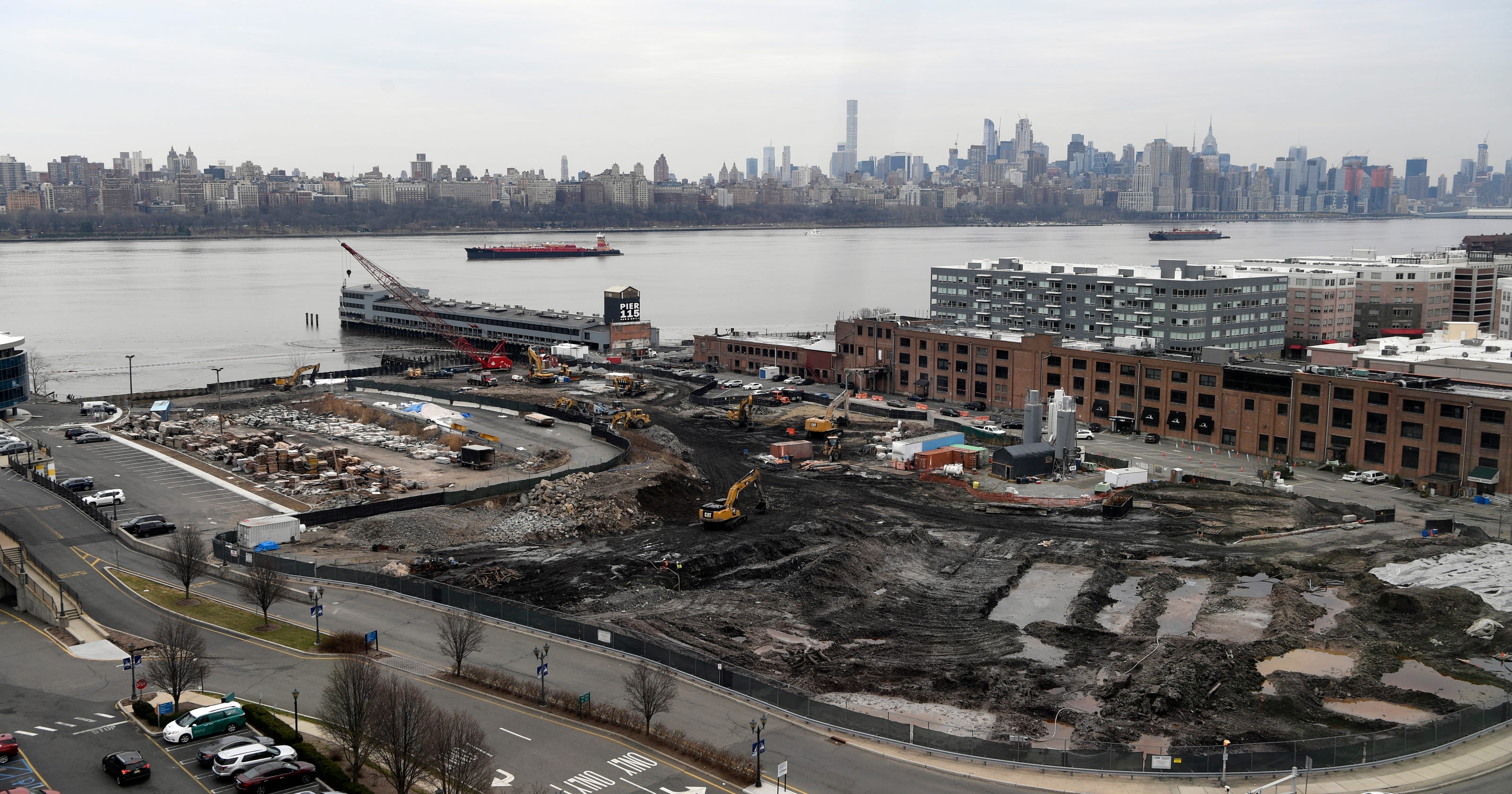 Edgewater NJ Superfund site sending foul odor into homes, businesses