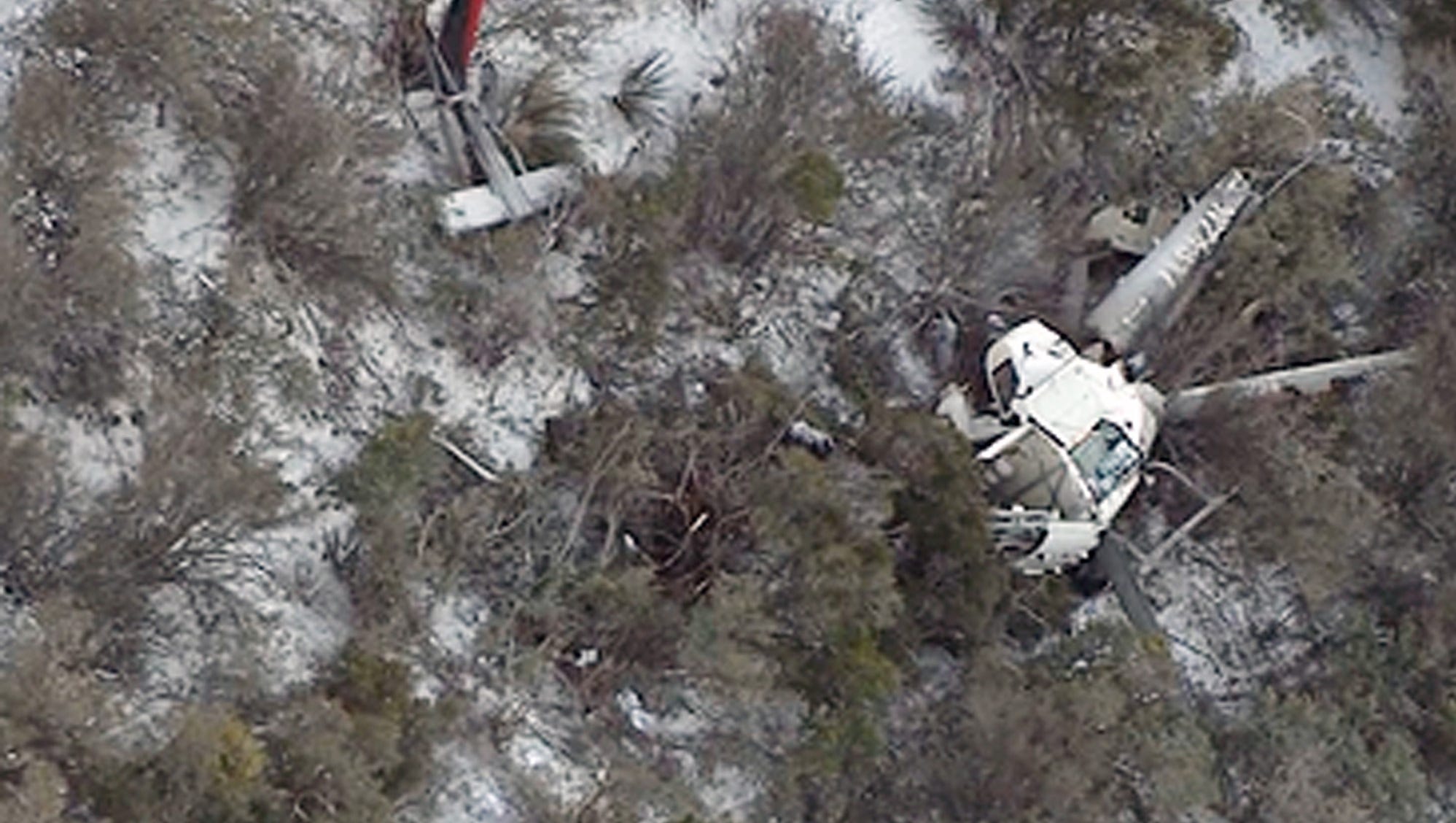 2 dead, 1 injured in Arizona medical helicopter crash(00)