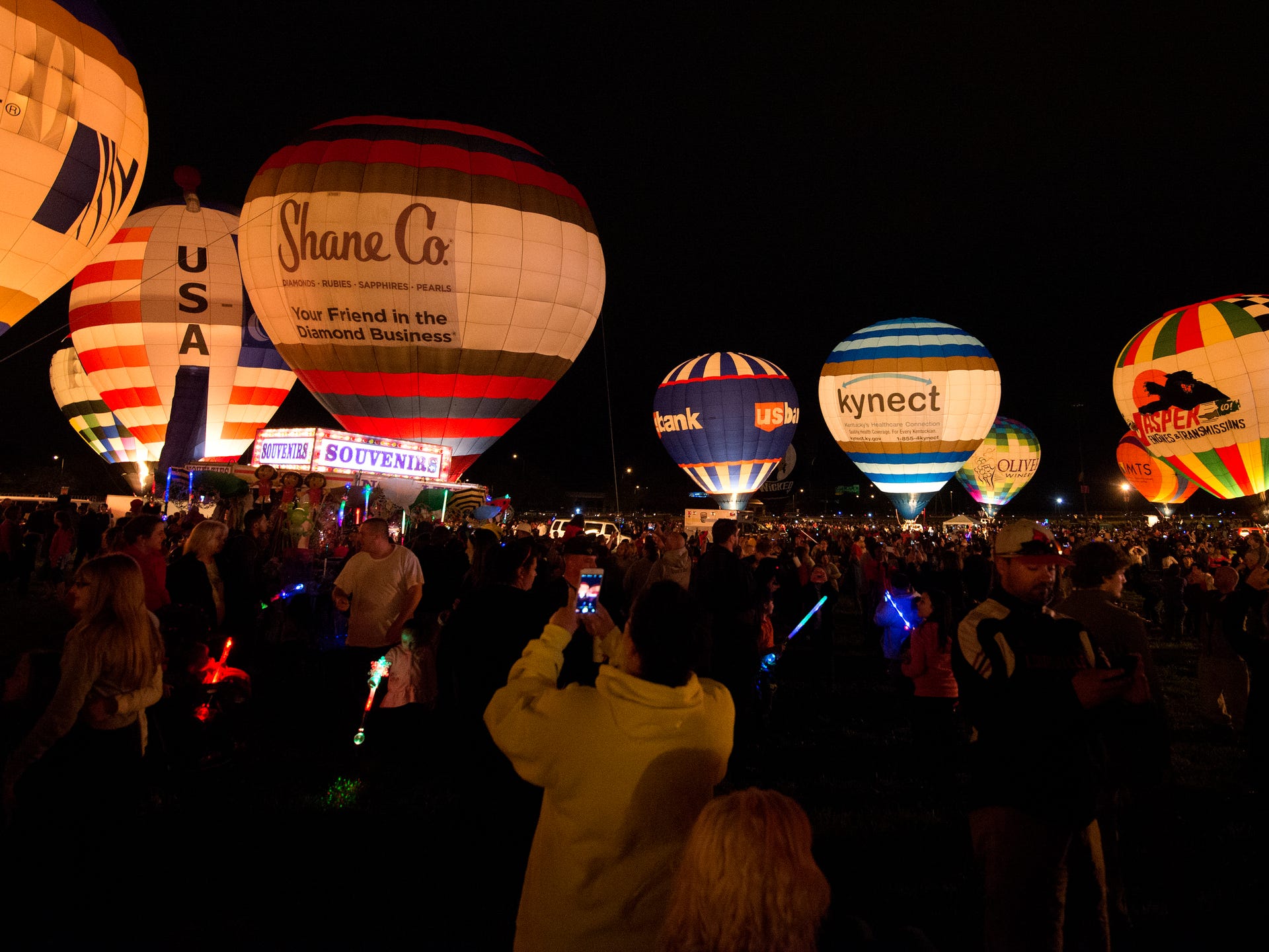 Gallery Great Balloon Glow