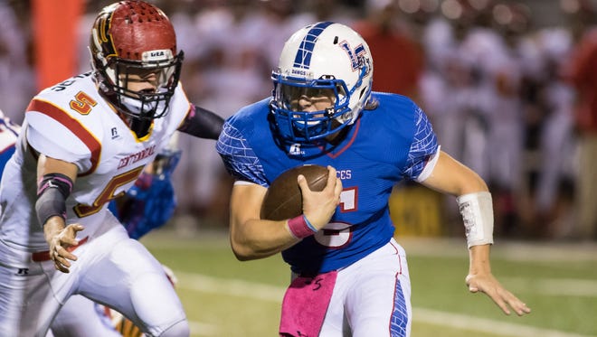 Payton Ball and the Las Cruces Bulldawgs face Oñate on Friday night at the Field of Dreams.