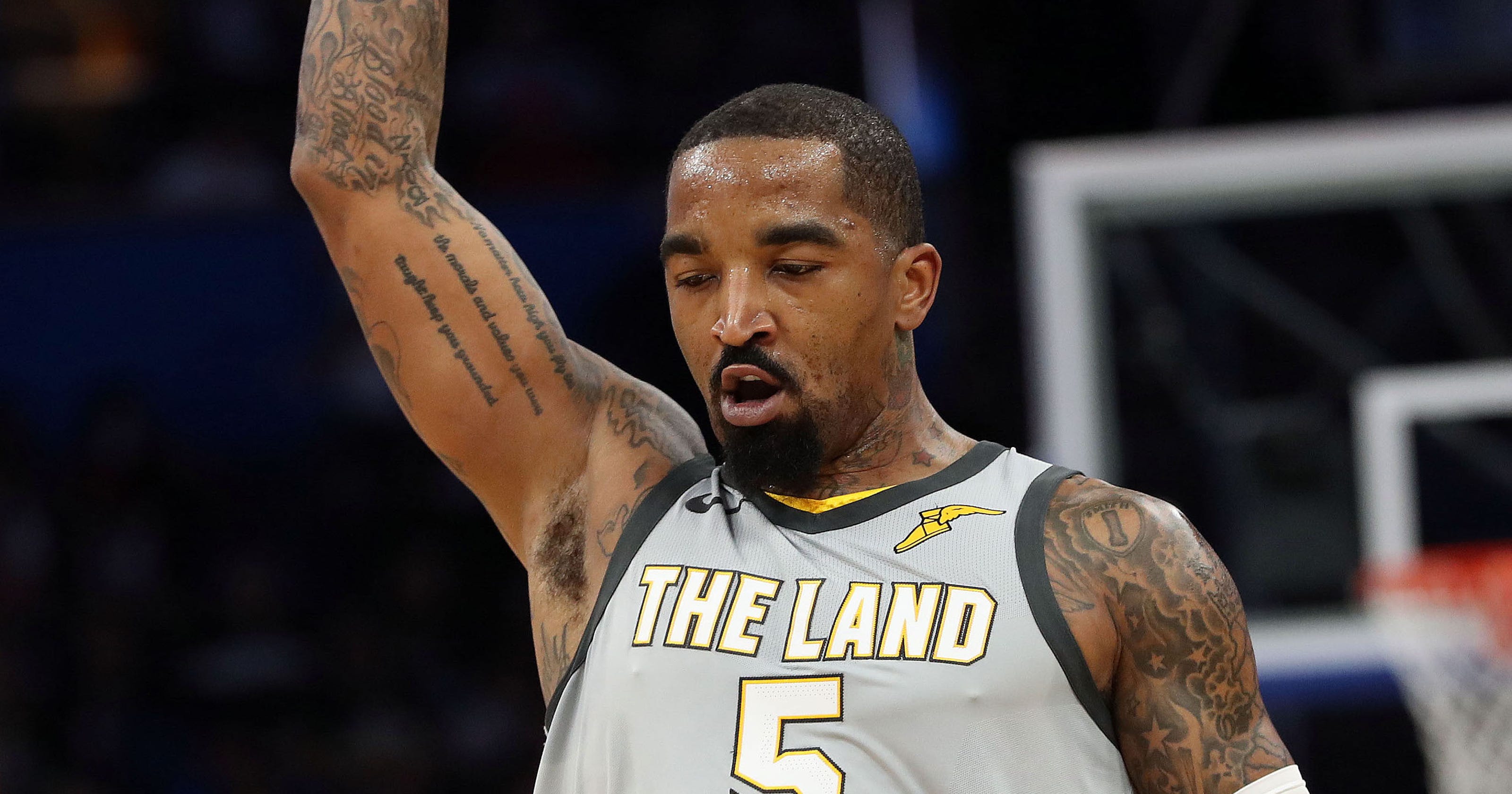 J.R. Smith throws shade at Irving in cryptic post