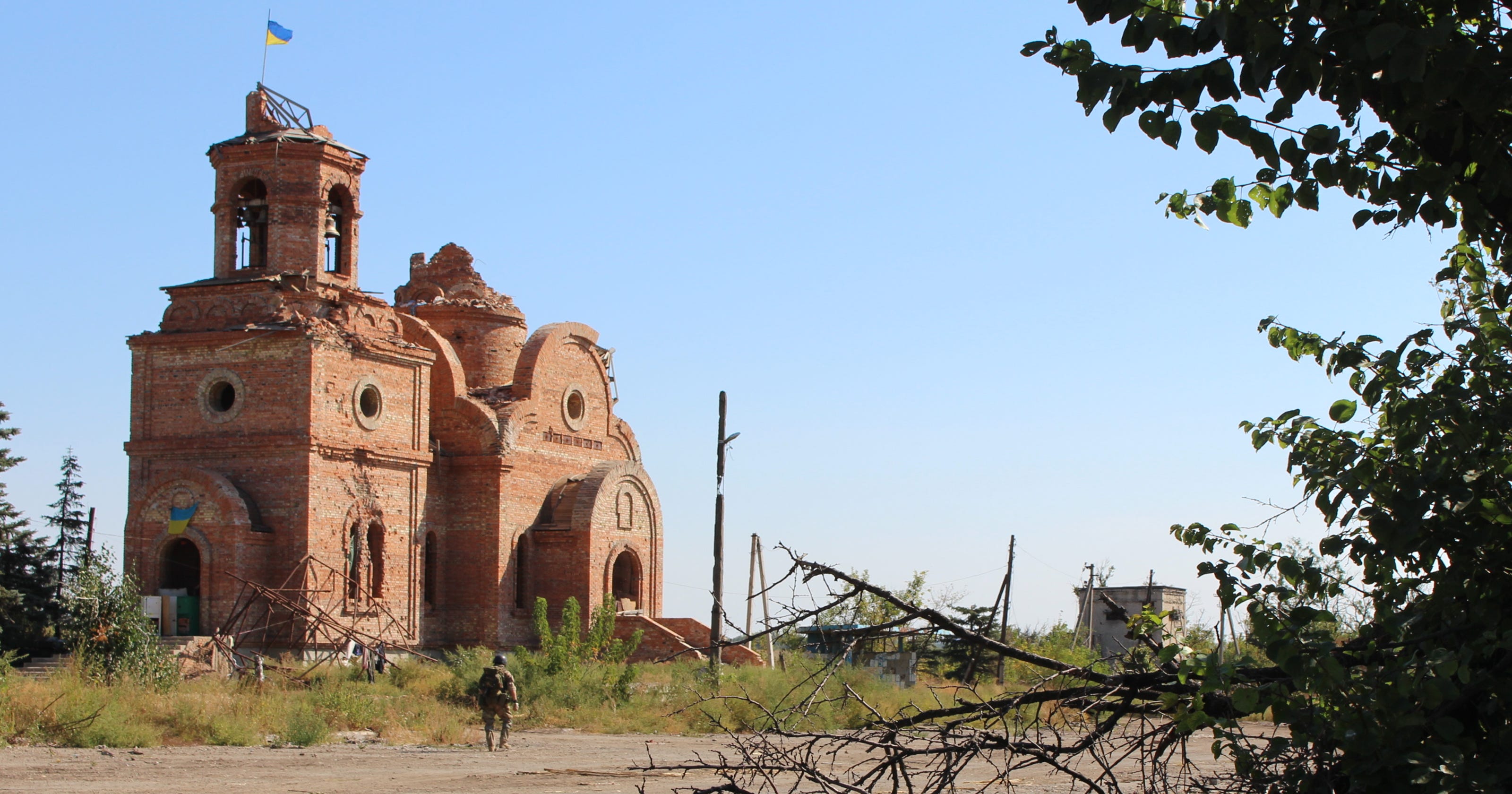 Ukraine soldiers fear country's east will slip away to separatists