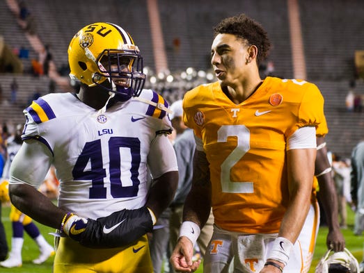 Tennessee quarterback Jarrett Guarantano (2) talks