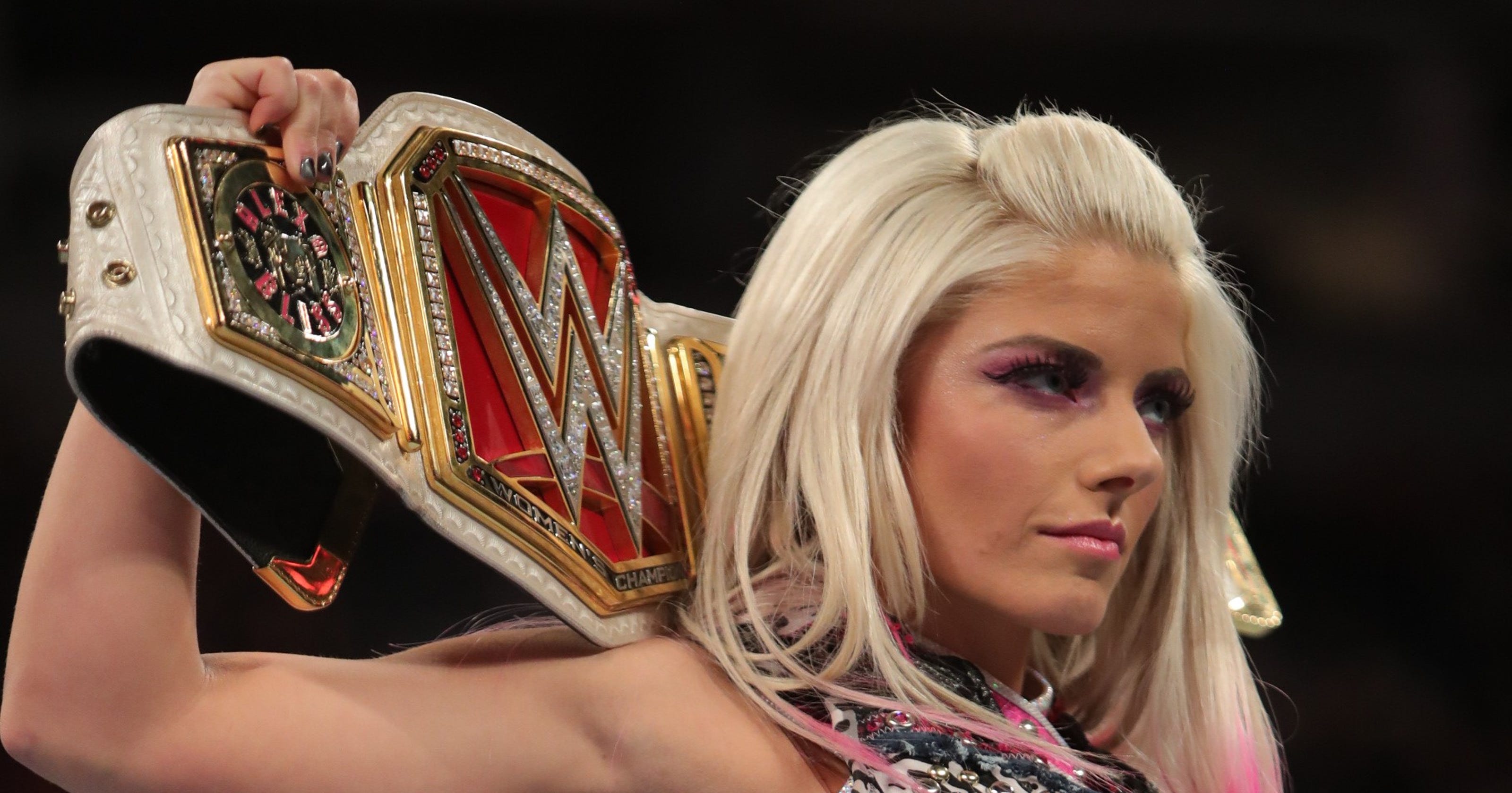 WWE star Alexa Bliss gives advice to young wrestlers