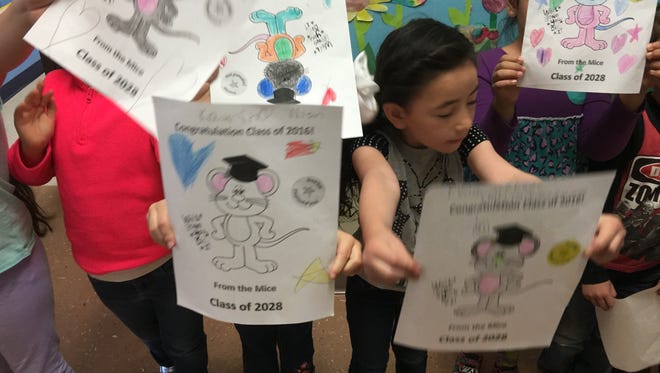 Nob Hill kindergarteners made special posters to congratulate RHS seniors during a commencement preview Tuesday.