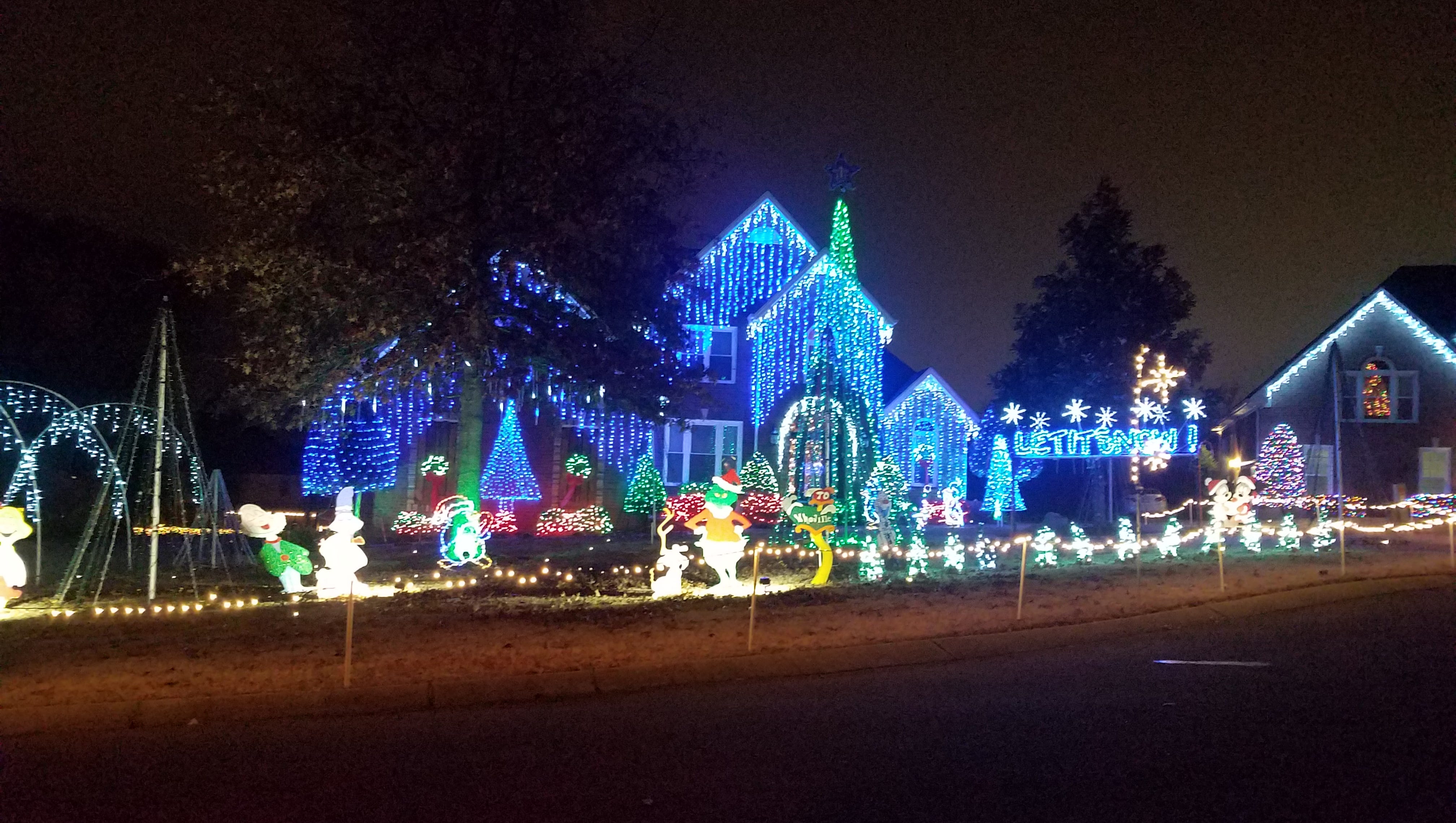 Where find Sumner County's best Christmas lights