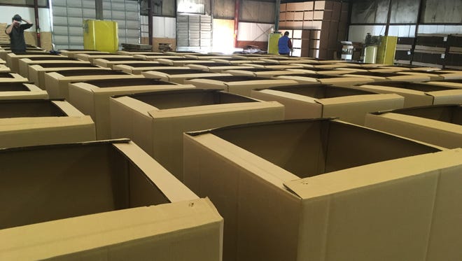 Corrugated-cardboard box maker Knoxville Box & Container Inc. is expanding and acquiring Tennessee Crating Co.