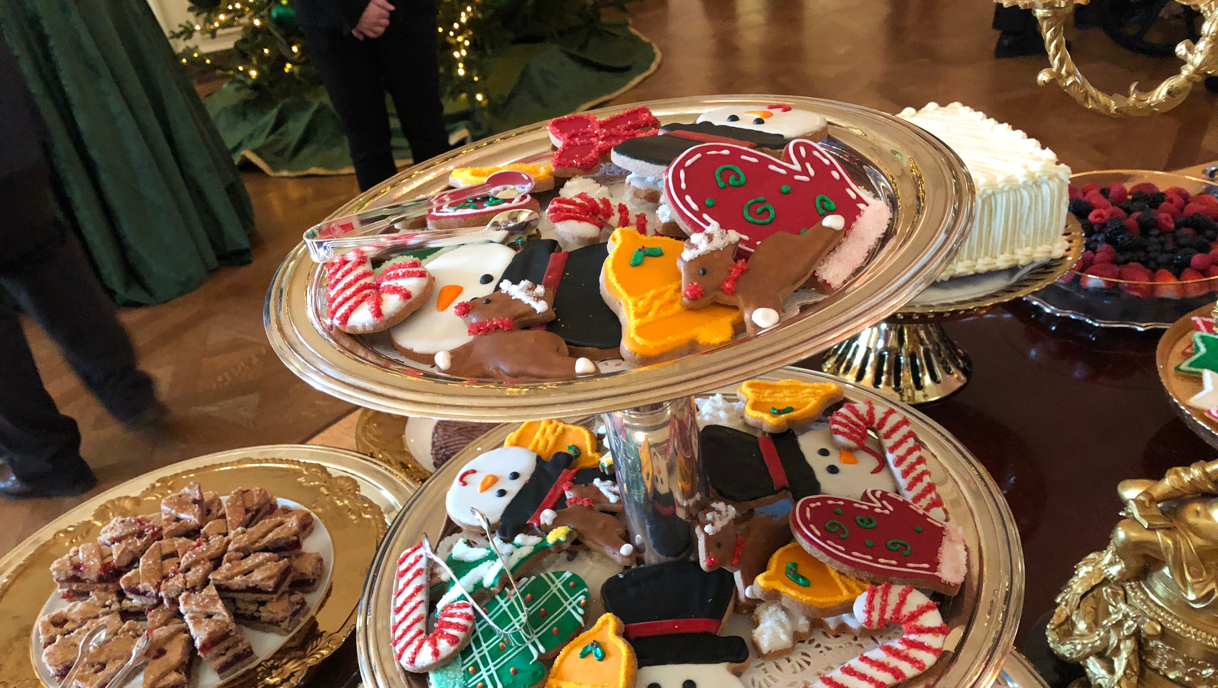 White House Christmas 2017 Naples Women Decorate White House For