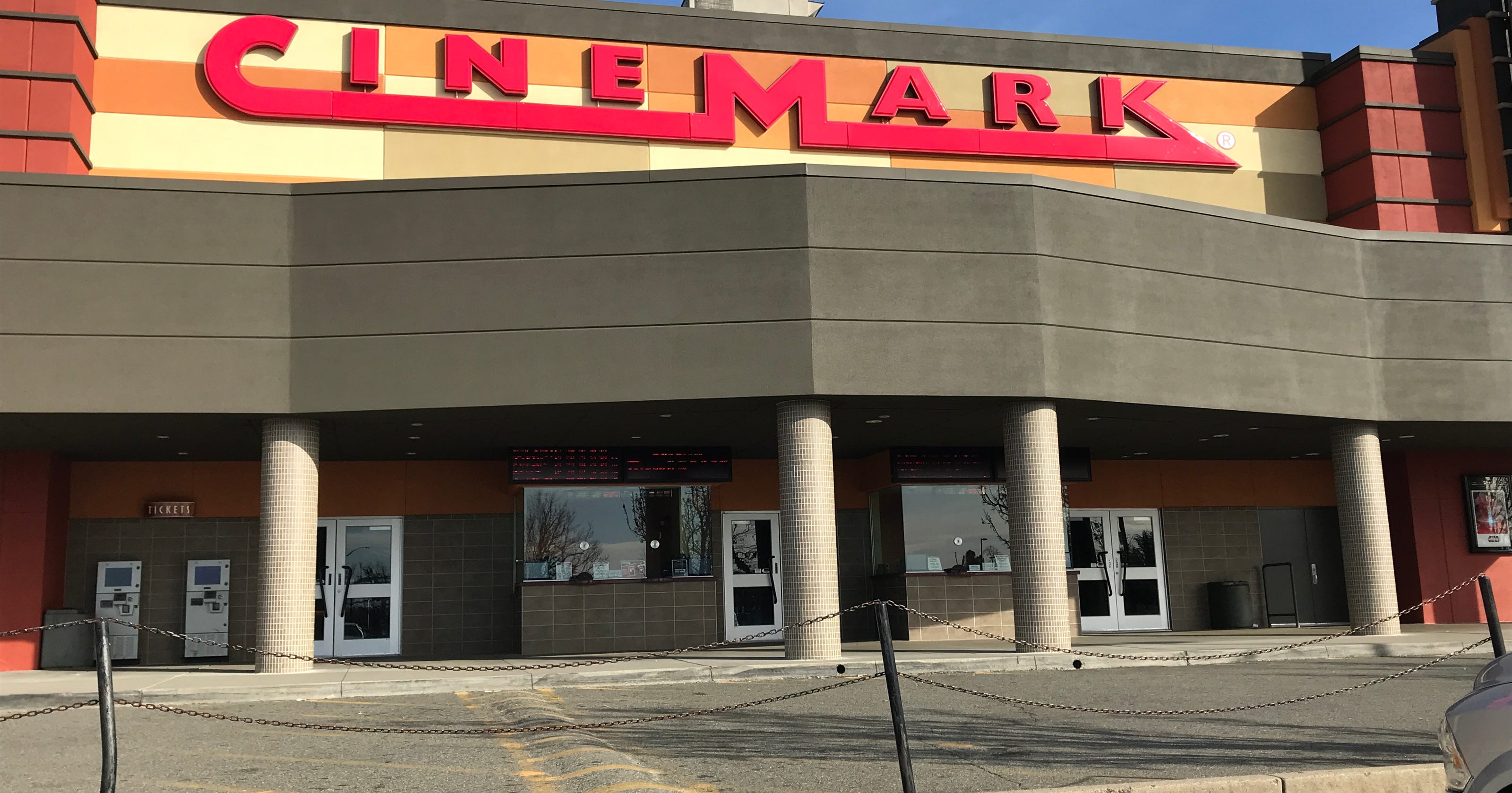 Cinemark 14 in Redding wants to serve alcohol