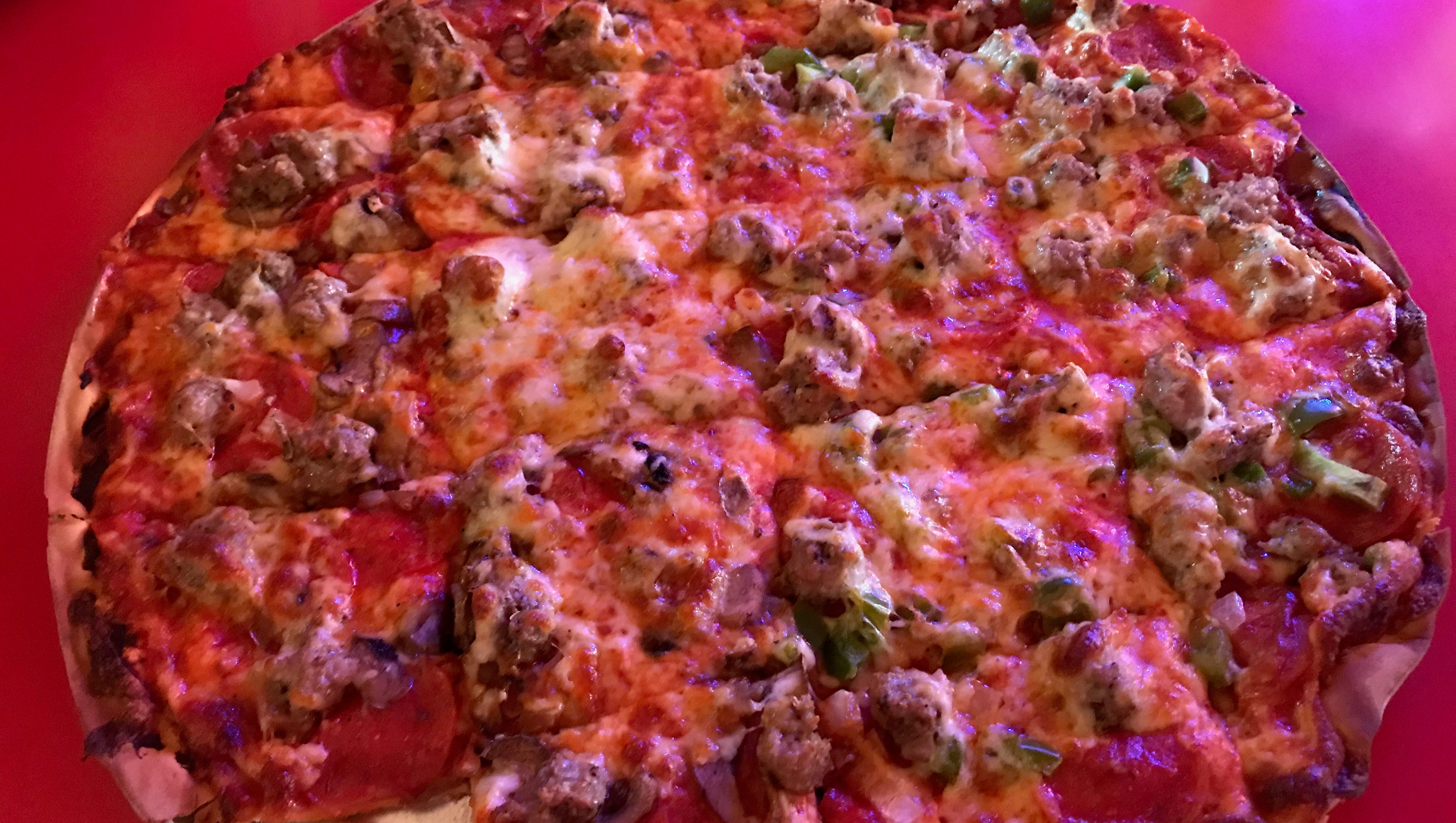 Two Rivers pizza Port Sandy Bay delivers big taste