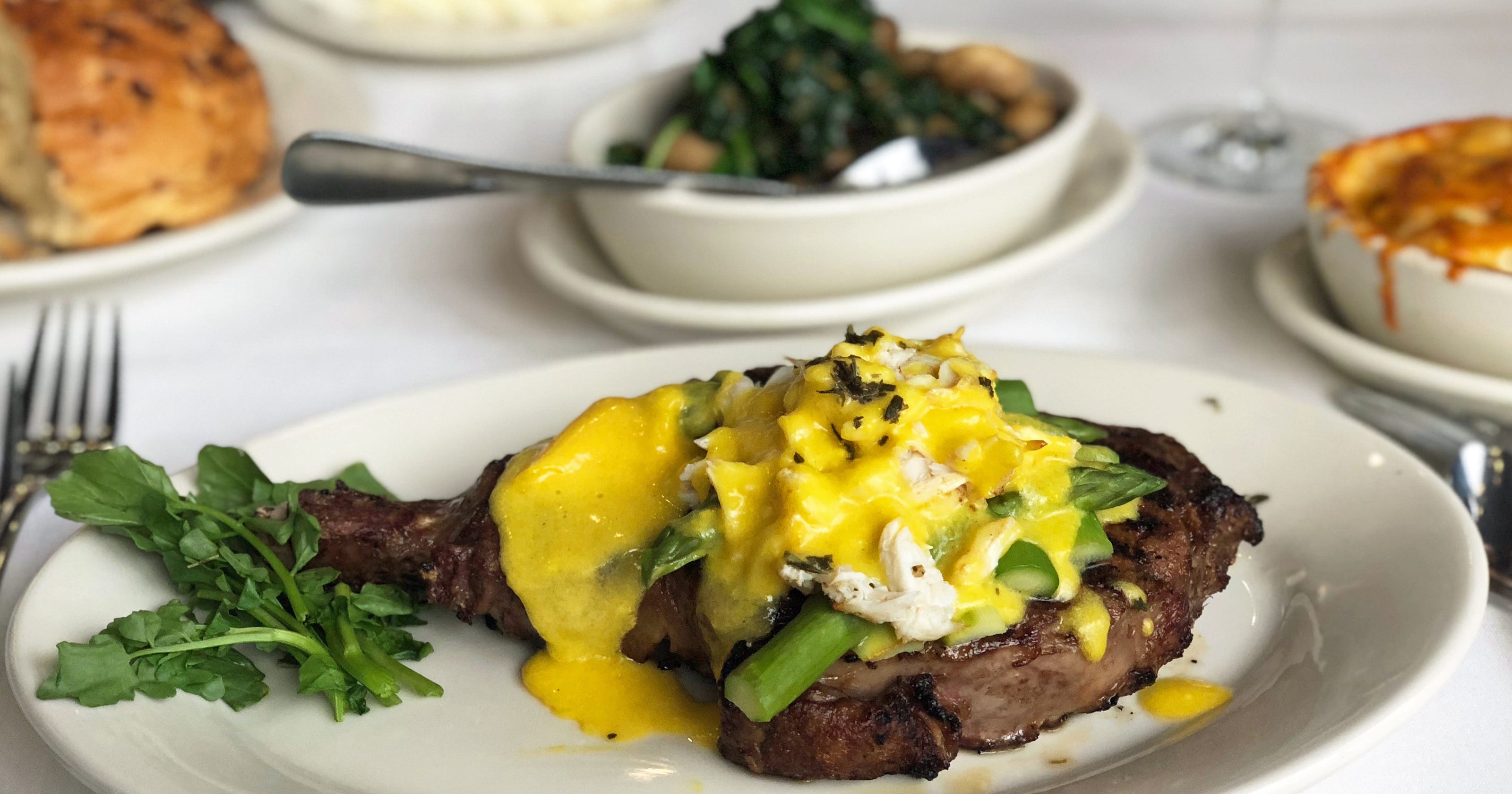 Morton's steakhouse in downtown Rochester doesn't disappoint review