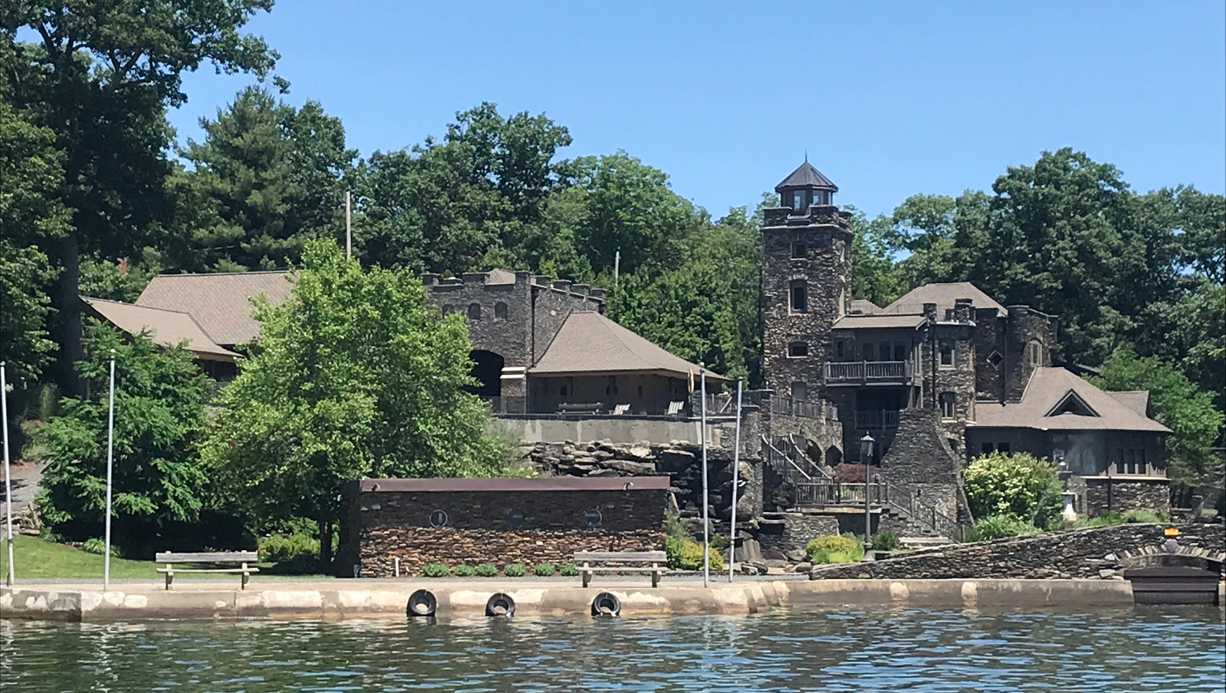 Derek Jeter home for sale Greenwood Lake NY 'castle' drops in price