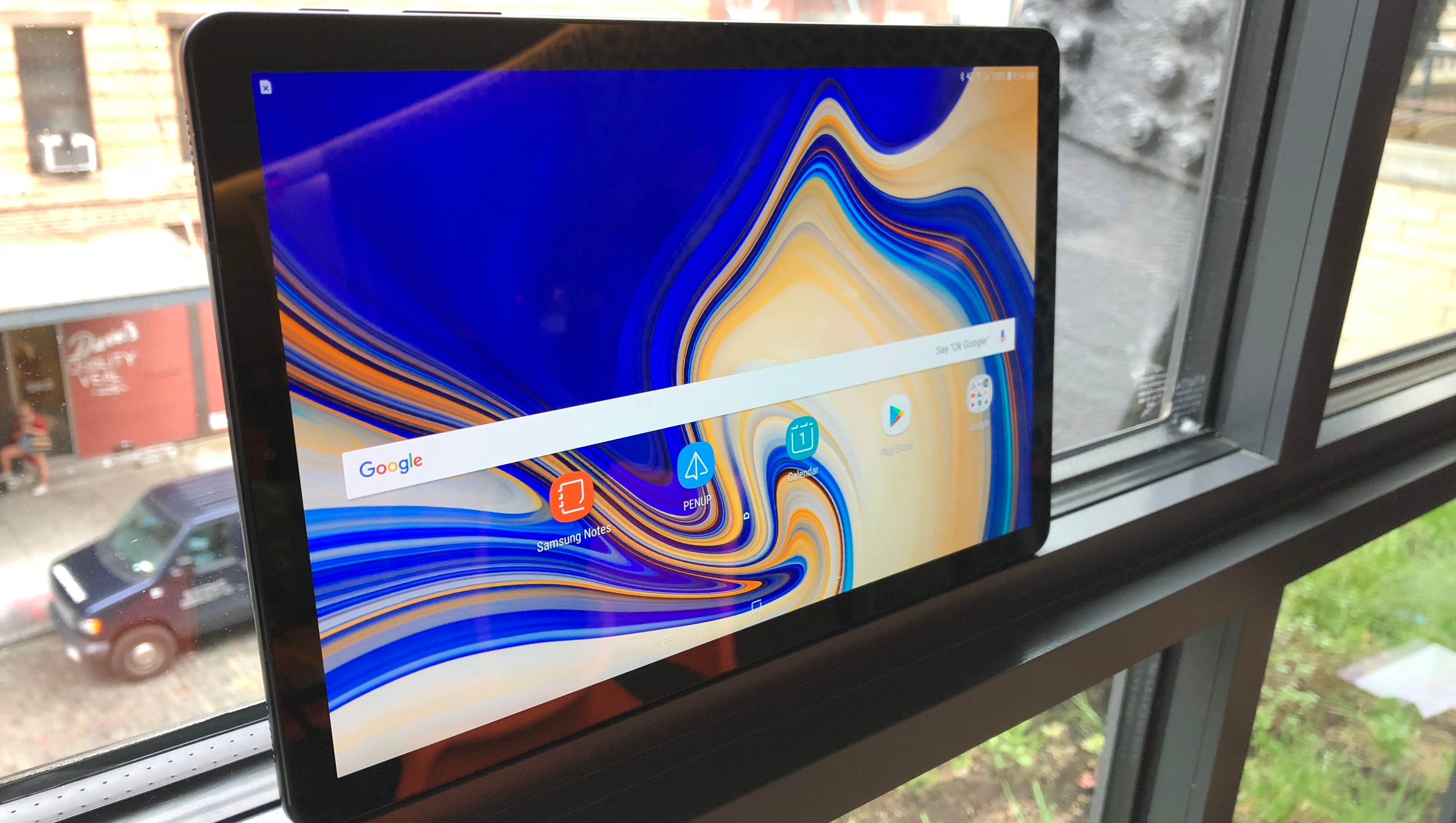 galaxy tab s4 takes on ipad pro laptops