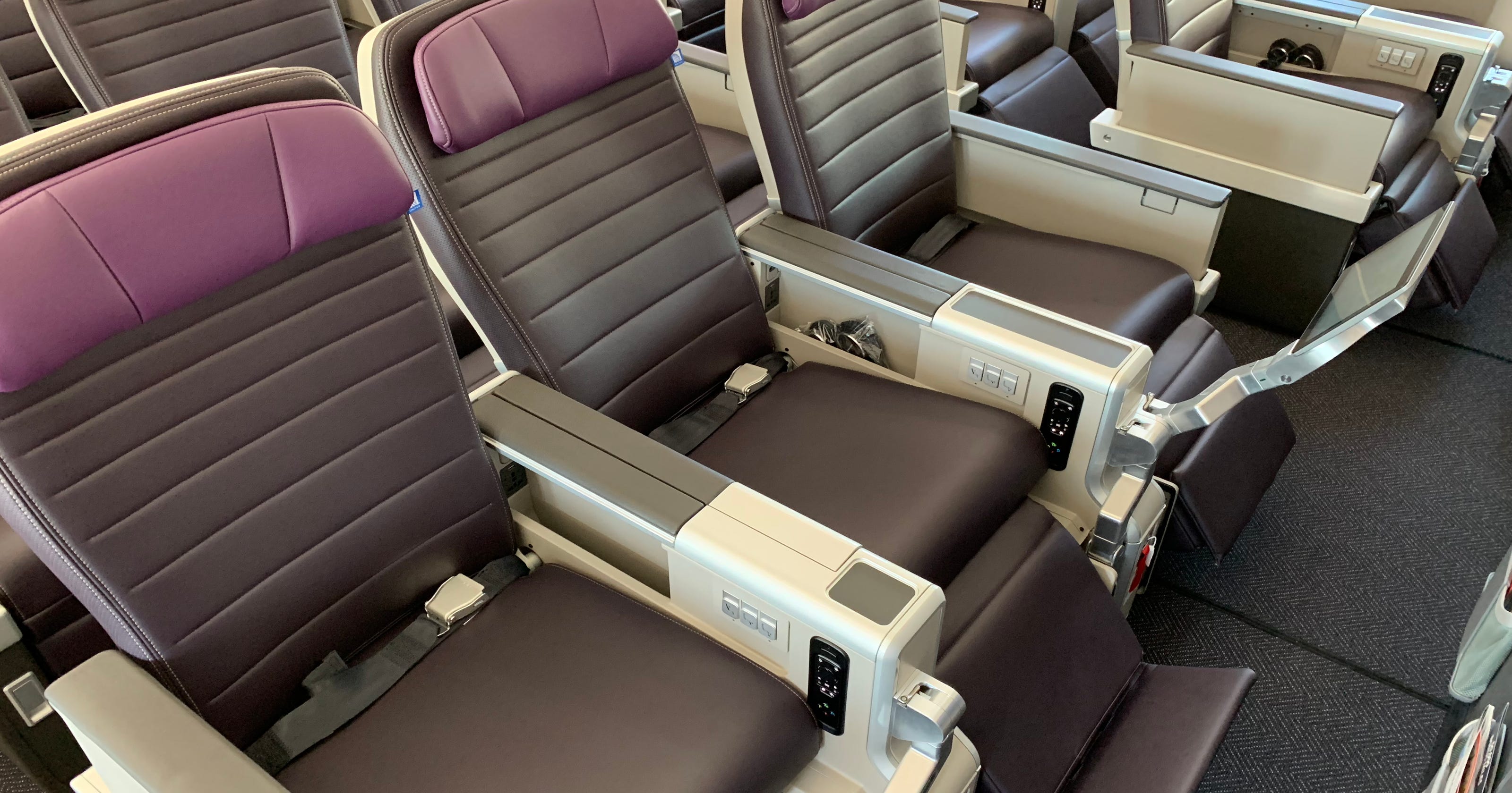 United Airlines: New 'Premium Plus' seats on sale Dec. 3