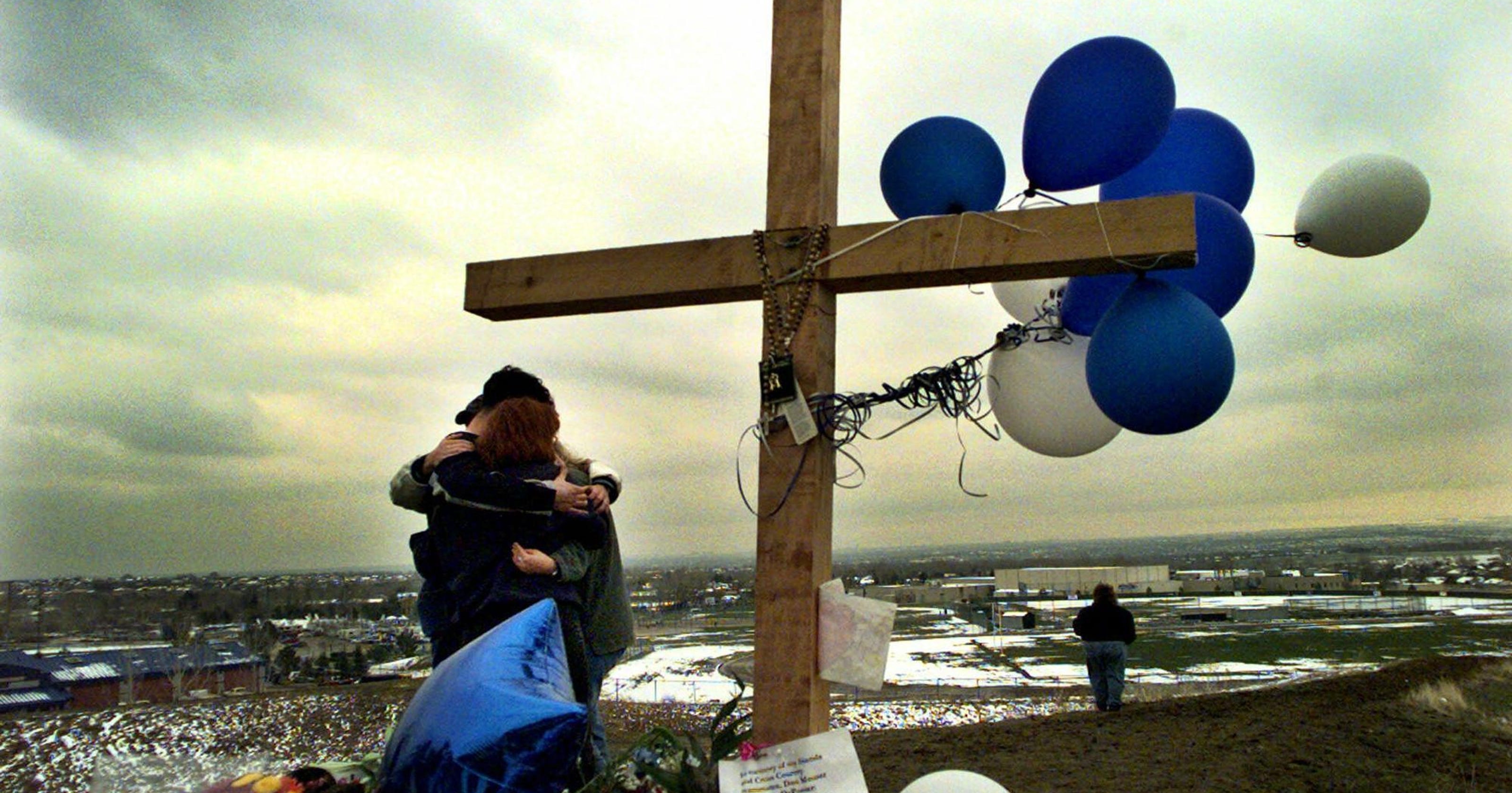 Columbine Graphic Photos - 4q0jvj6