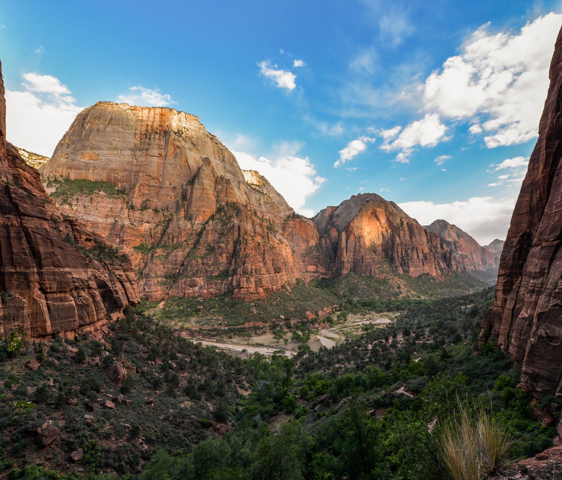 In Southern Utah, Zion National Park and its 229 square miles of towering cliff walls, narrow canyons and absolutely stunning scenery lie about 300 miles from Salt Lake City and 160 miles from Las Vegas.