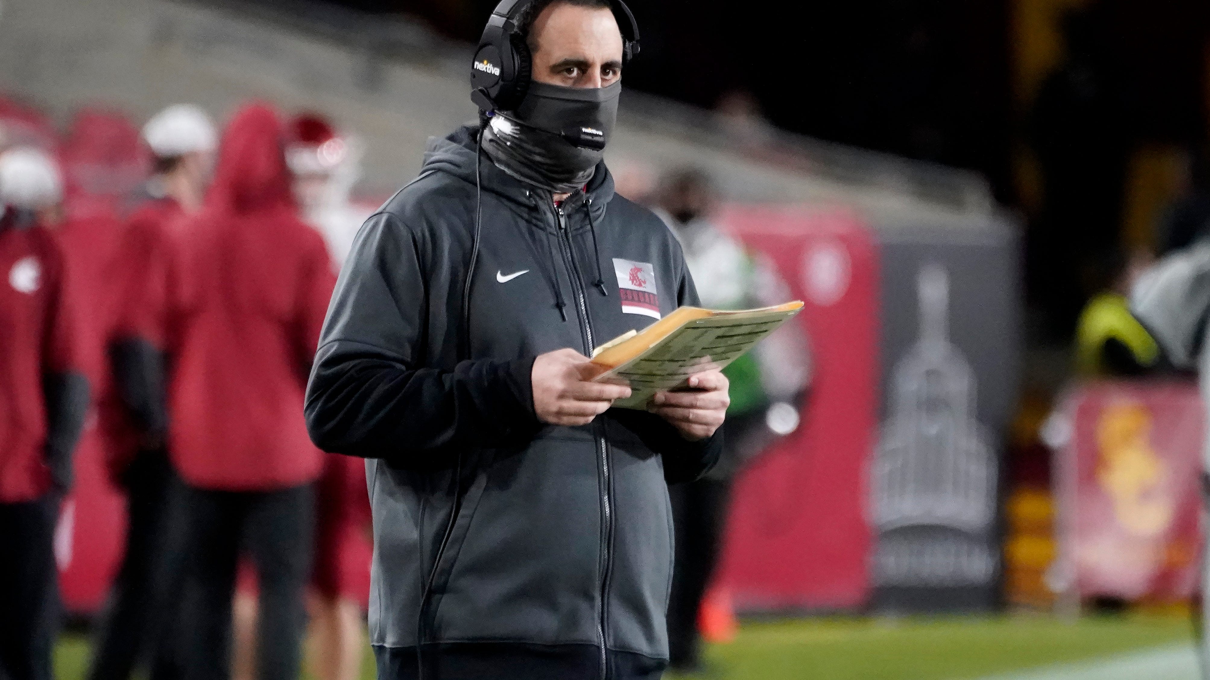 Washington State's Nick Rolovich plans to follow COVID19 mandate