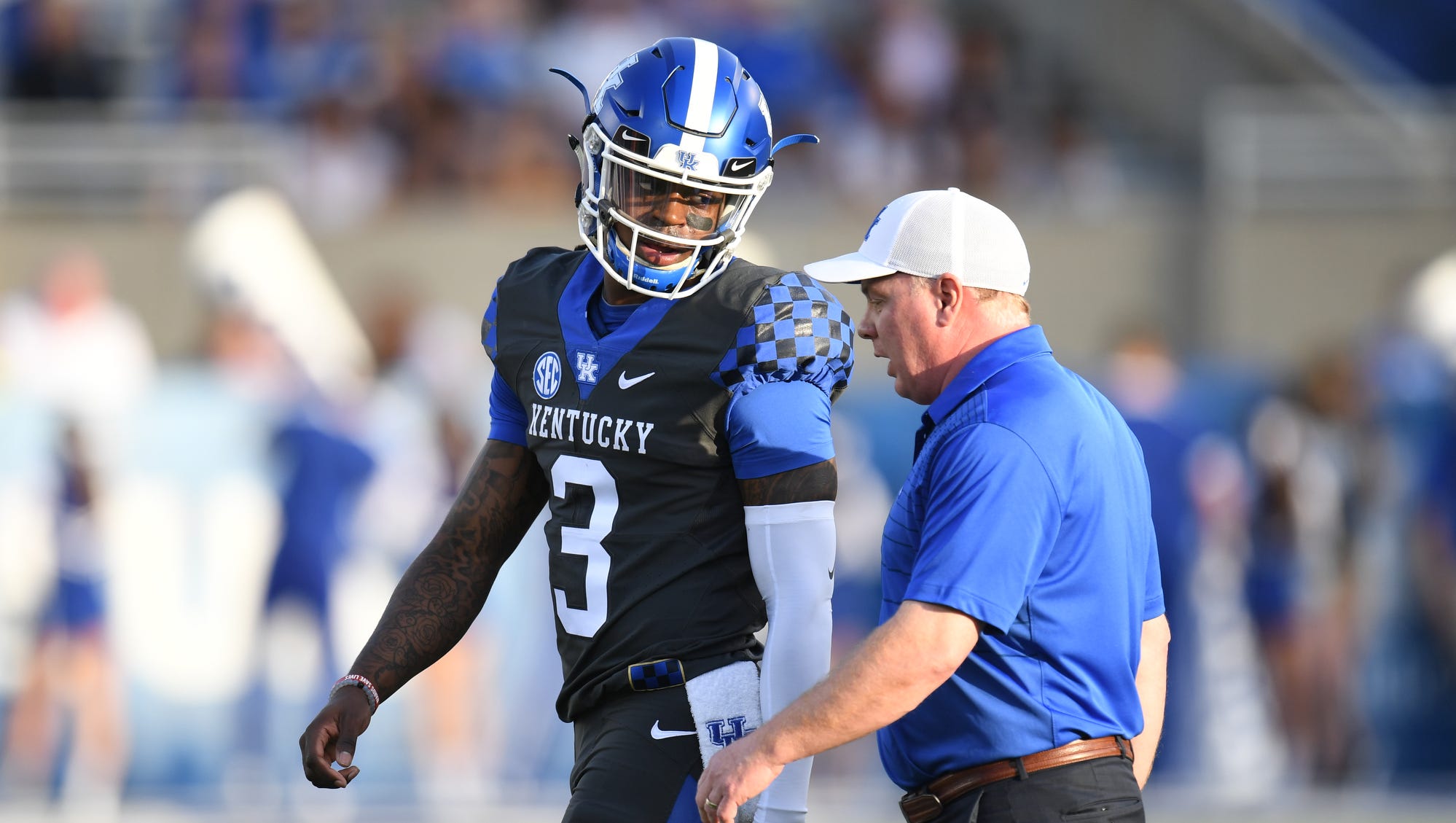 Kentucky Football Quarterbacks Make Case In Spring Game