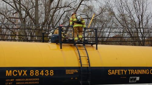 
Emergency responders take part in an oil spill drill in New Windsor on Nov. 12. The DEC has repeatedly denied a Freedom of Information Law request from the Poughkeepsie Journal seeking a summary report detailing the drill’s outcomes. 



