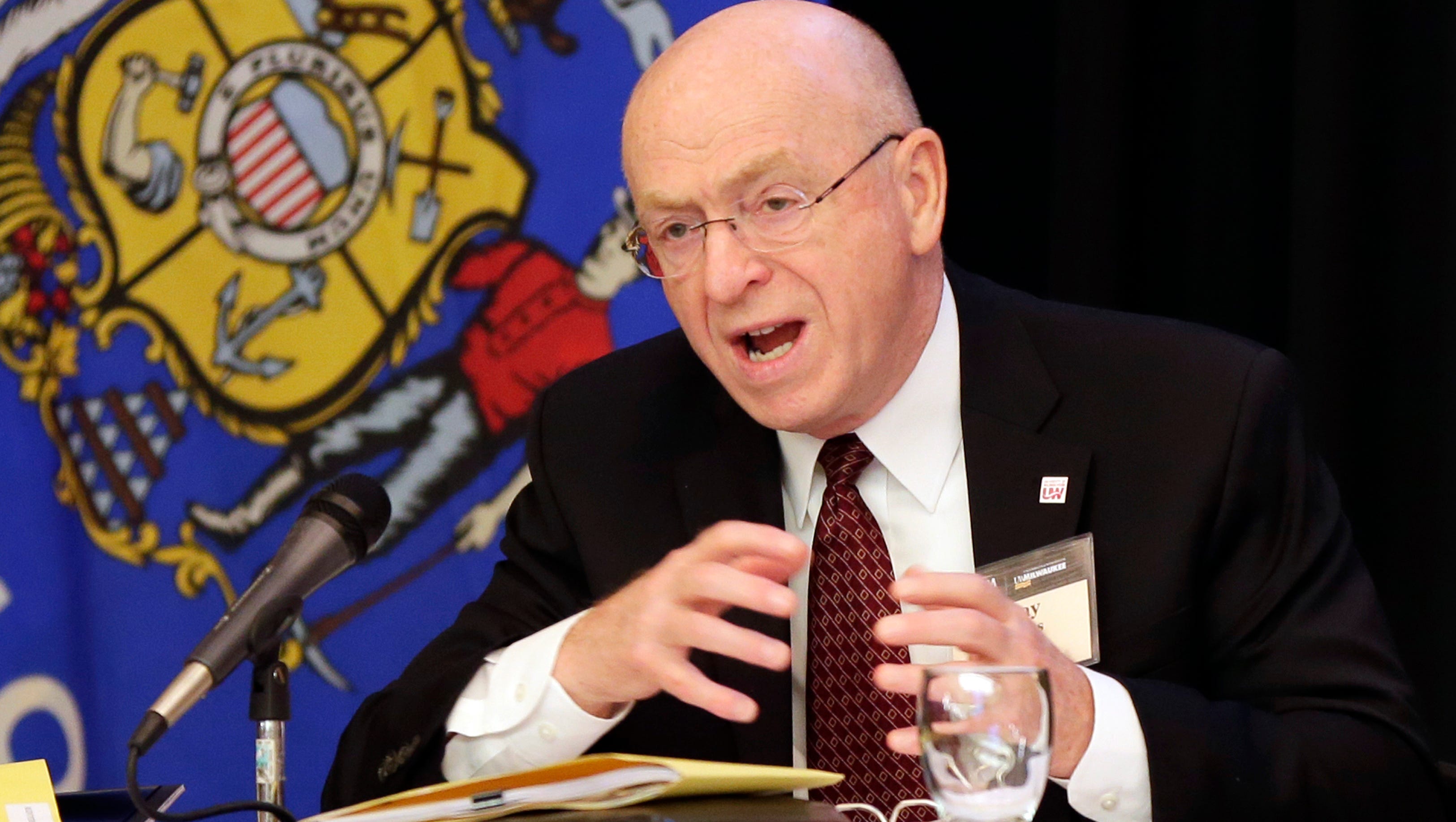 uw-regents-approve-23-raise-to-president-s-pay-scale