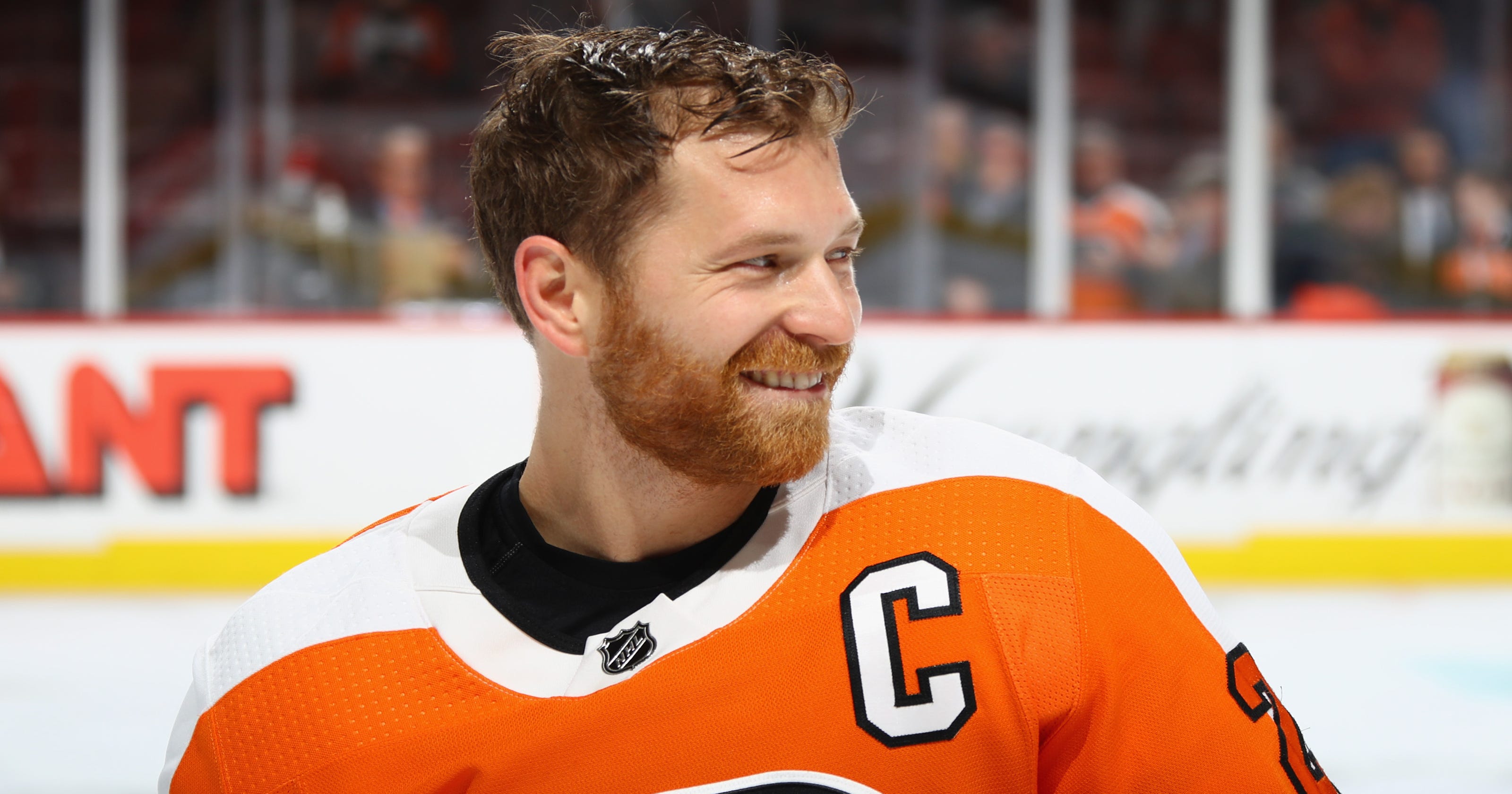 Why Claude Giroux’s resurgence has little to do with move to wing