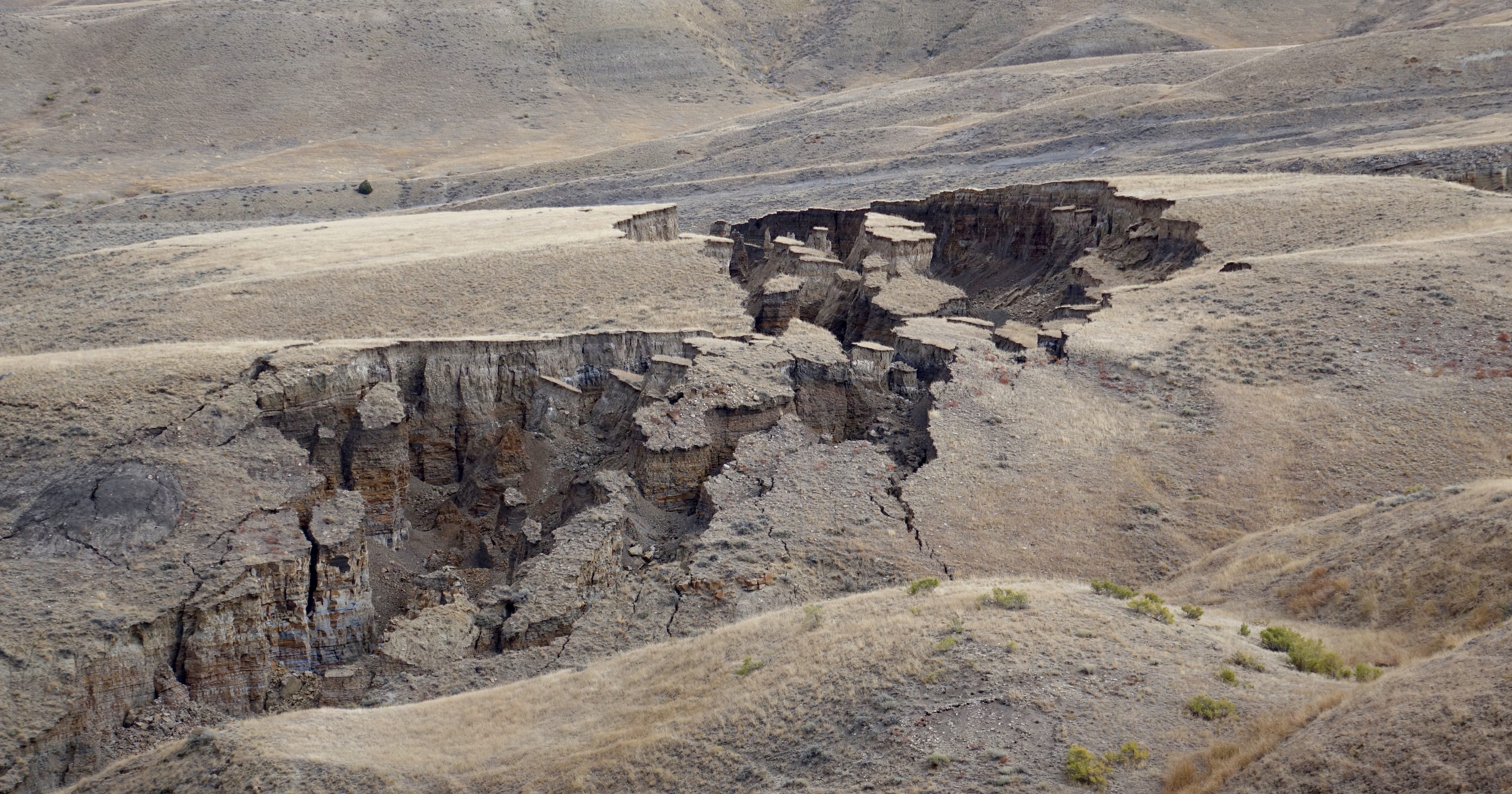 massive crack opens up in yellowstone