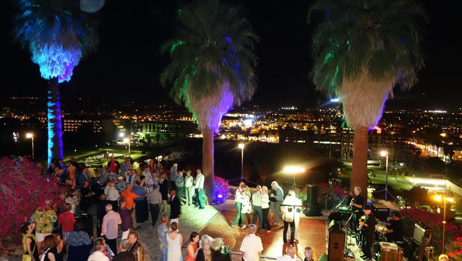 Martinis on the Mountain attracted more than 400 guests over two evenings During Modernism Week.