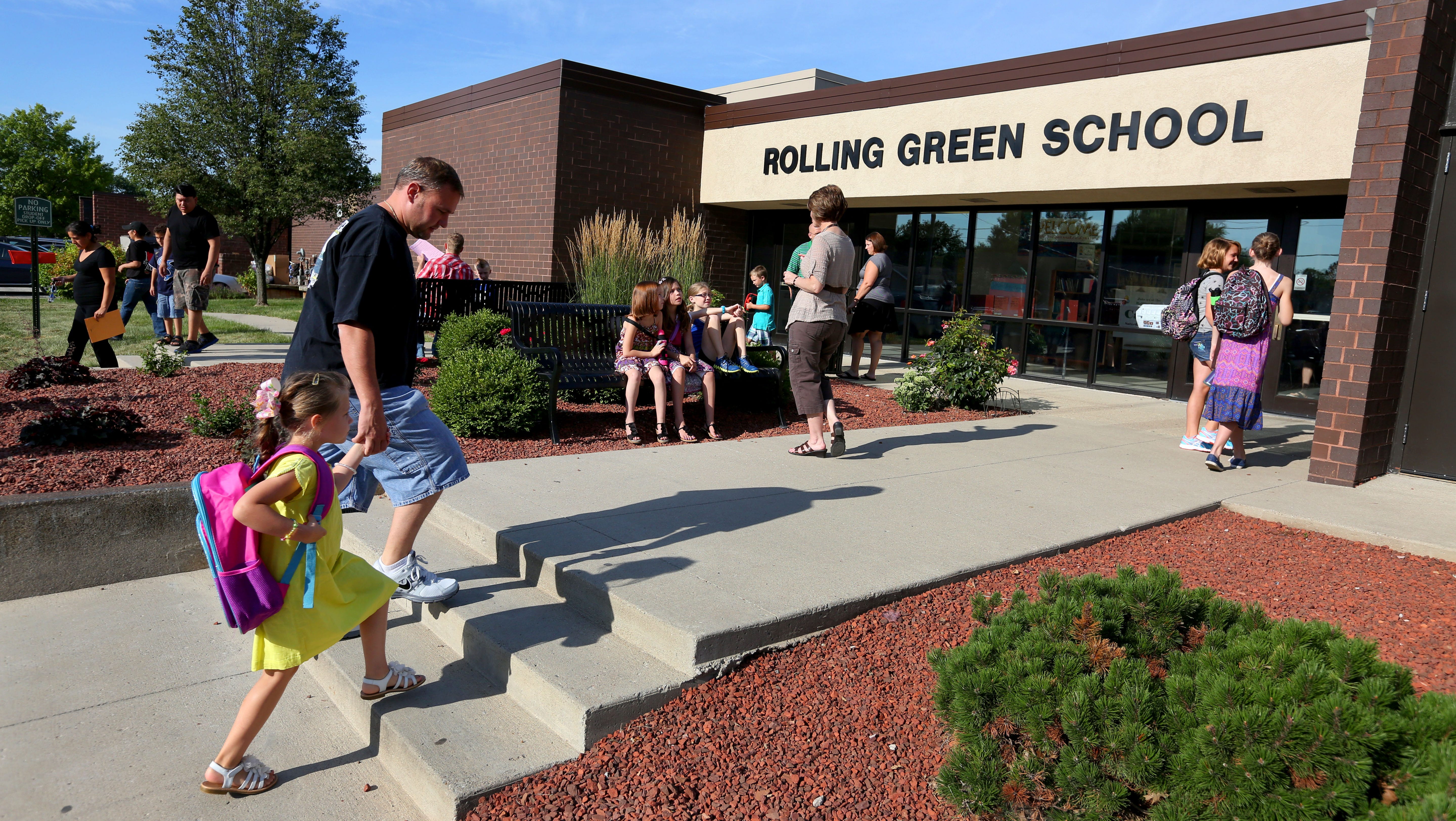 Urbandale Reconsiders Plan To Bring Students Back For In Person Classes Urbandale Reconsiders Plan To Bring Students Back For In Person Classes