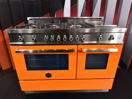 Appliance Trends Show Focuses On Colors Cooking Times