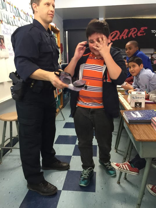 636332136964558820-Dare-Grad-2.jpg