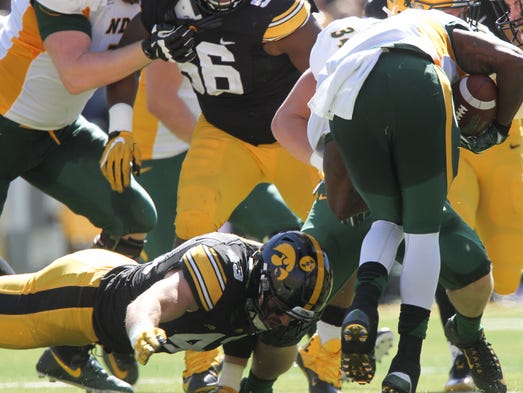 Iowa linebacker Josey Jewell chases down North Dakota