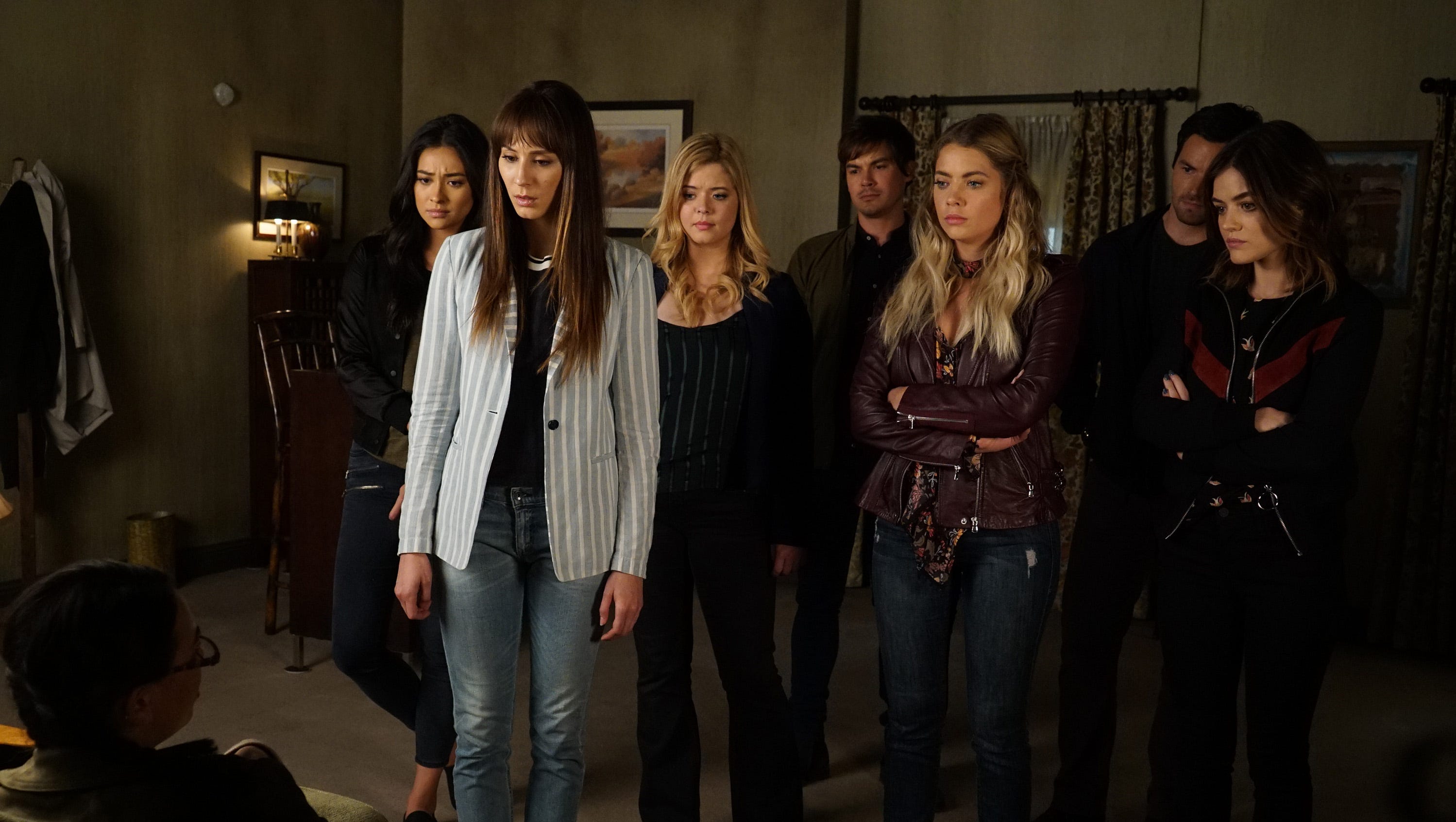 Pretty Little Liars Reveals The Identity Of A D In Season Final